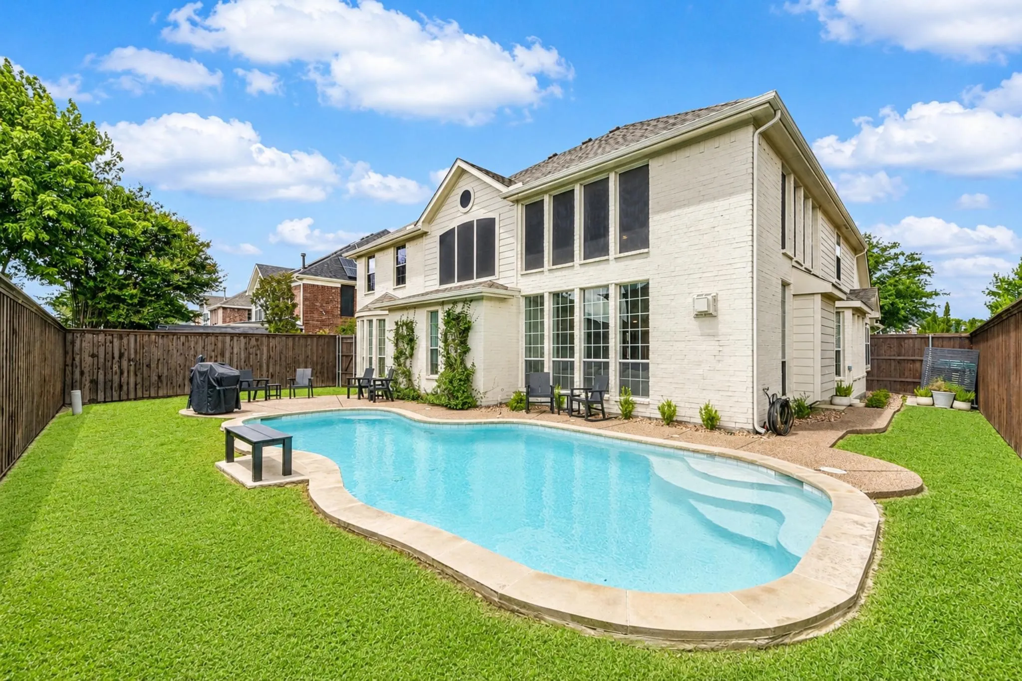 Single Family Residence For Sale in Tarrant County , 4309 Palmer Drive, Mansfield, Texas 76063, 5 Bedroom, 4 Bathroom, 2 Garage spaces, 3,763 Sqft, built in 2005, mls#21329603, Real Estate Agent in Mansfield, Homes For Sale in Tarrant county, Homes For Sale in Mansfield, Realtor in Mansfield Texas, Real Estate Brokerage Independent Realty Texas, Luminita Cordes Realtor