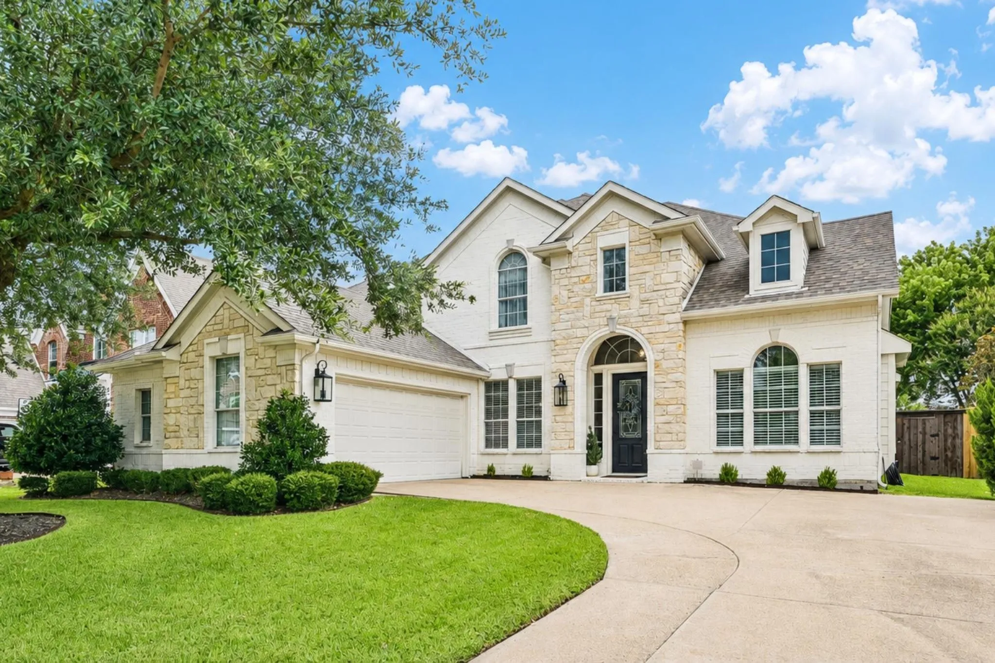Single Family Residence For Sale in Tarrant County , 4309 Palmer Drive, Mansfield, Texas 76063, 5 Bedroom, 4 Bathroom, 2 Garage spaces, 3,763 Sqft, built in 2005, mls#21329603, Real Estate Agent in Mansfield, Homes For Sale in Tarrant county, Homes For Sale in Mansfield, Realtor in Mansfield Texas, Real Estate Brokerage Independent Realty Texas, Luminita Cordes Realtor