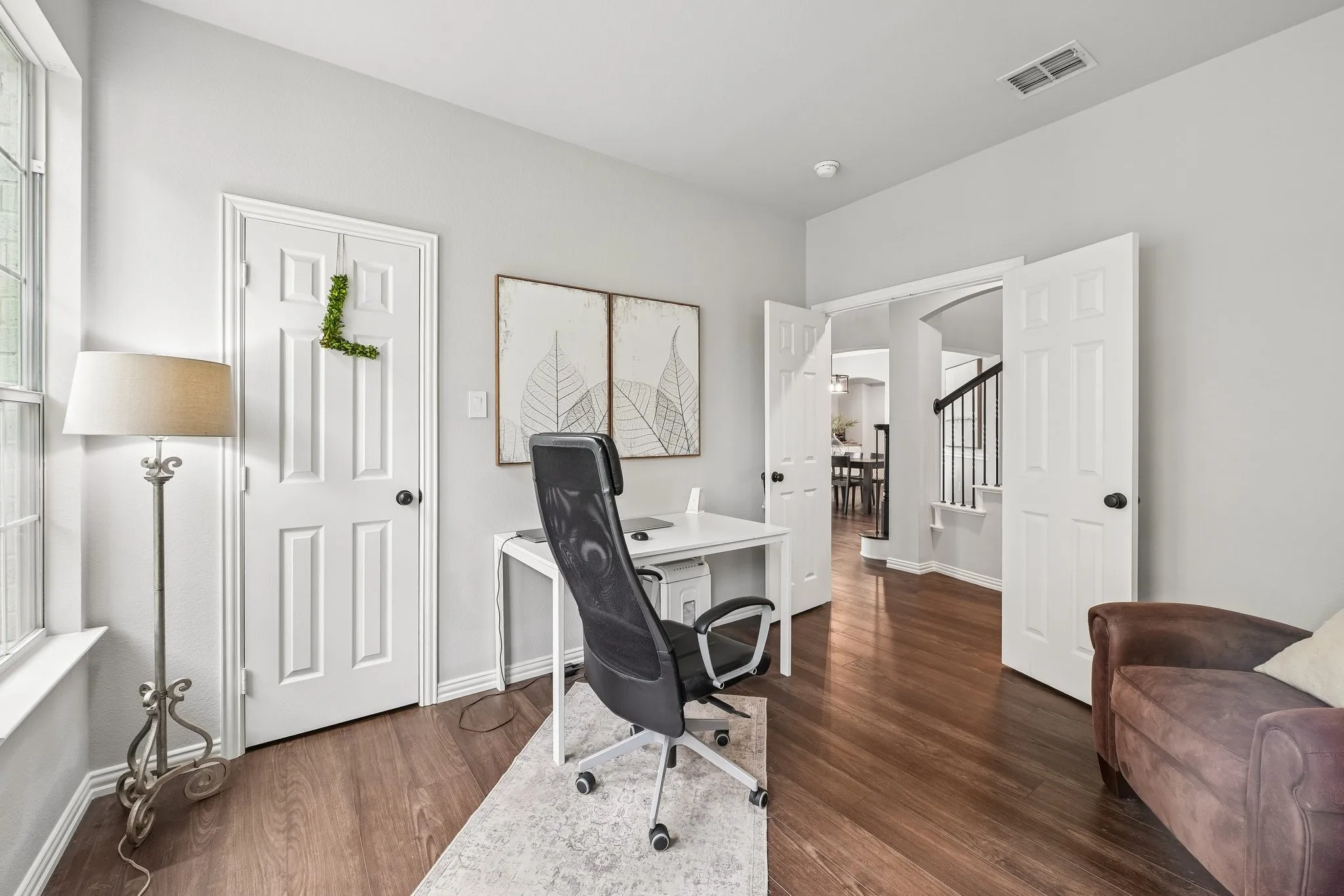 Single Family Residence For Sale in Tarrant County , 4309 Palmer Drive, Mansfield, Texas 76063, 5 Bedroom, 4 Bathroom, 2 Garage spaces, 3,763 Sqft, built in 2005, mls#21329603, Real Estate Agent in Mansfield, Homes For Sale in Tarrant county, Homes For Sale in Mansfield, Realtor in Mansfield Texas, Real Estate Brokerage Independent Realty Texas, Luminita Cordes Realtor