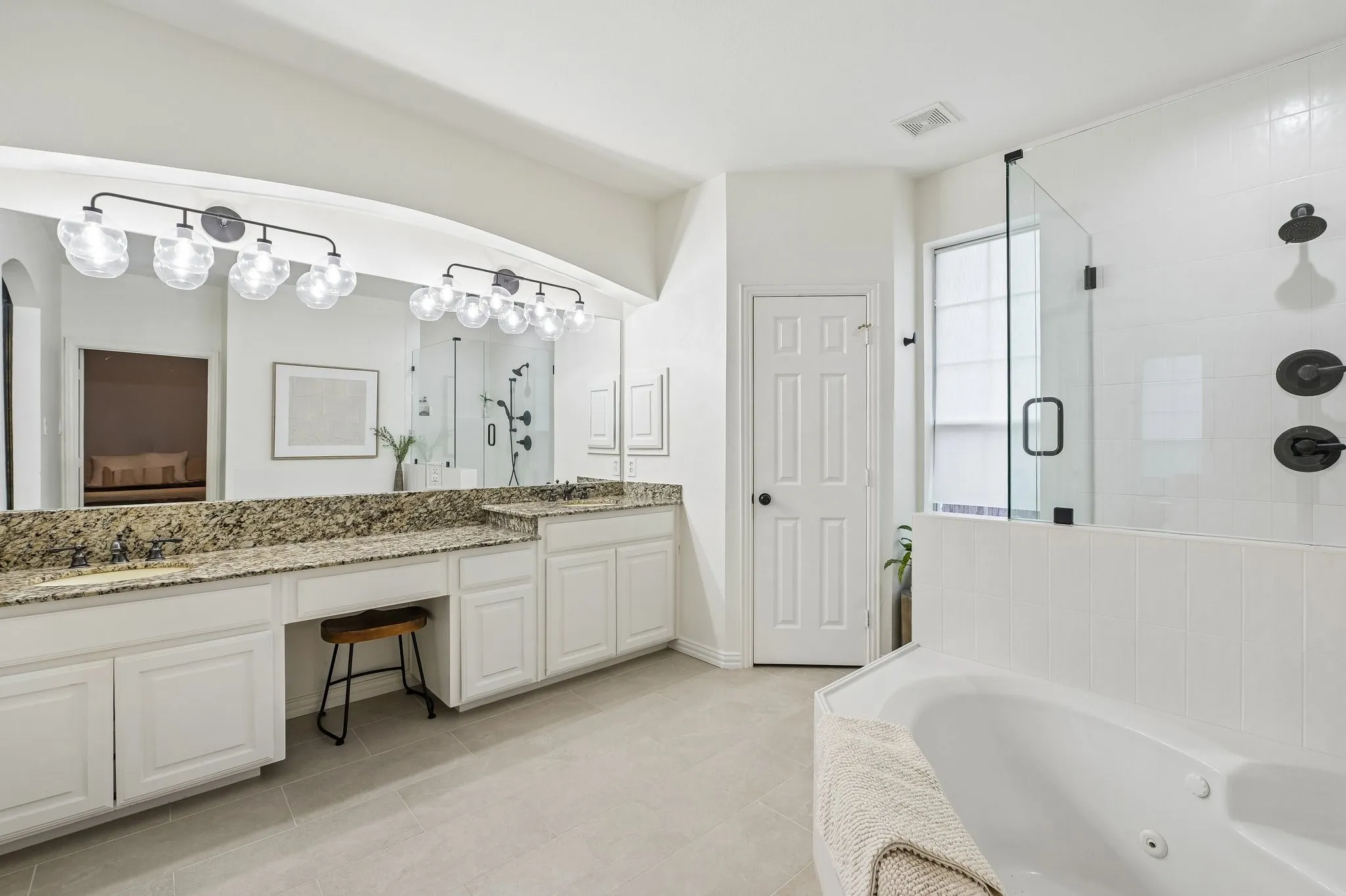 Single Family Residence For Sale in Tarrant County , 4309 Palmer Drive, Mansfield, Texas 76063, 5 Bedroom, 4 Bathroom, 2 Garage spaces, 3,763 Sqft, built in 2005, mls#21329603, Real Estate Agent in Mansfield, Homes For Sale in Tarrant county, Homes For Sale in Mansfield, Realtor in Mansfield Texas, Real Estate Brokerage Independent Realty Texas, Luminita Cordes Realtor