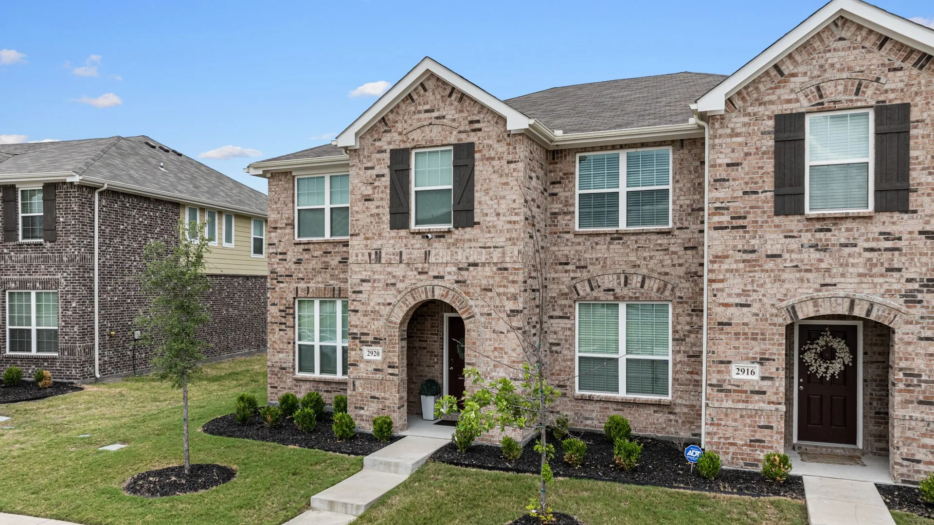 Townhouse For Sale in Dallas County , 2920 Baneberry Lane, Mesquite, Texas 75150, 3 Bedroom, 3 Bathroom, 2 Garage spaces, 1,760 Sqft, built in 2023, mls#21334971, Real Estate Agent in Mesquite, Homes For Sale in Dallas county, Homes For Sale in Mesquite, Realtor in Mesquite Texas, Real Estate Brokerage Independent Realty Texas, Luminita Cordes Realtor