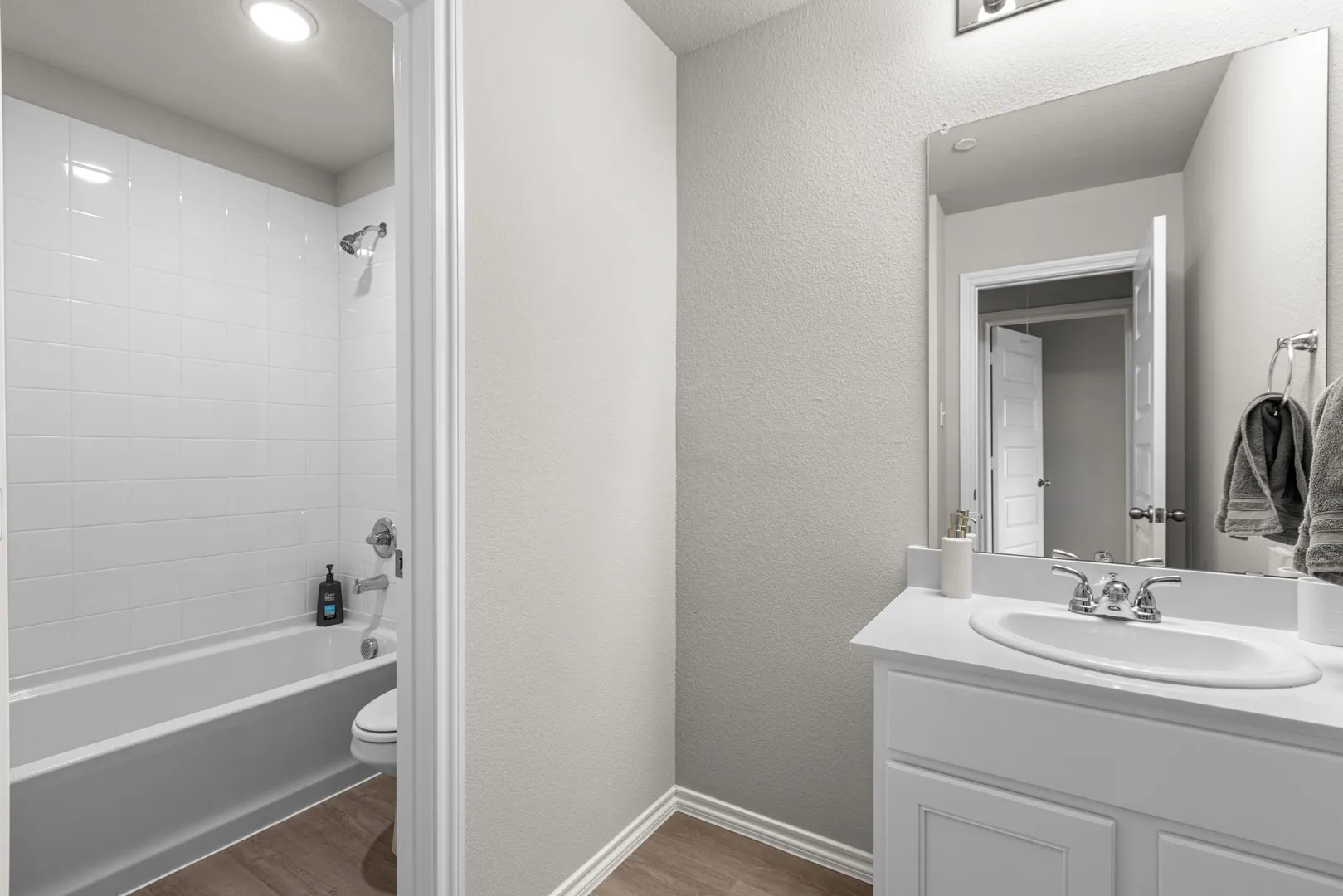 Townhouse For Sale in Dallas County , 2920 Baneberry Lane, Mesquite, Texas 75150, 3 Bedroom, 3 Bathroom, 2 Garage spaces, 1,760 Sqft, built in 2023, mls#21334971, Real Estate Agent in Mesquite, Homes For Sale in Dallas county, Homes For Sale in Mesquite, Realtor in Mesquite Texas, Real Estate Brokerage Independent Realty Texas, Luminita Cordes Realtor
