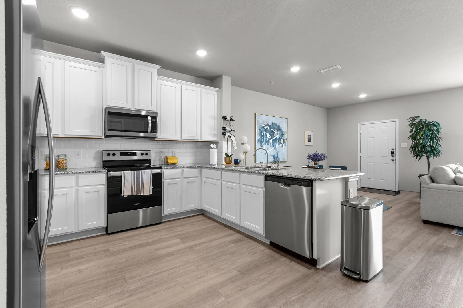 Townhouse For Sale in Dallas County , 2920 Baneberry Lane, Mesquite, Texas 75150, 3 Bedroom, 3 Bathroom, 2 Garage spaces, 1,760 Sqft, built in 2023, mls#21334971, Real Estate Agent in Mesquite, Homes For Sale in Dallas county, Homes For Sale in Mesquite, Realtor in Mesquite Texas, Real Estate Brokerage Independent Realty Texas, Luminita Cordes Realtor