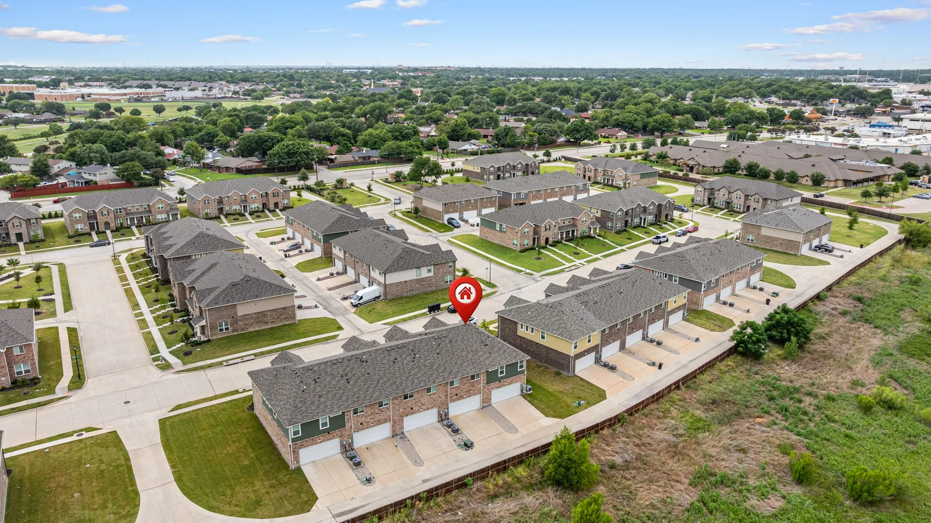 Townhouse For Sale in Dallas County , 2920 Baneberry Lane, Mesquite, Texas 75150, 3 Bedroom, 3 Bathroom, 2 Garage spaces, 1,760 Sqft, built in 2023, mls#21334971, Real Estate Agent in Mesquite, Homes For Sale in Dallas county, Homes For Sale in Mesquite, Realtor in Mesquite Texas, Real Estate Brokerage Independent Realty Texas, Luminita Cordes Realtor