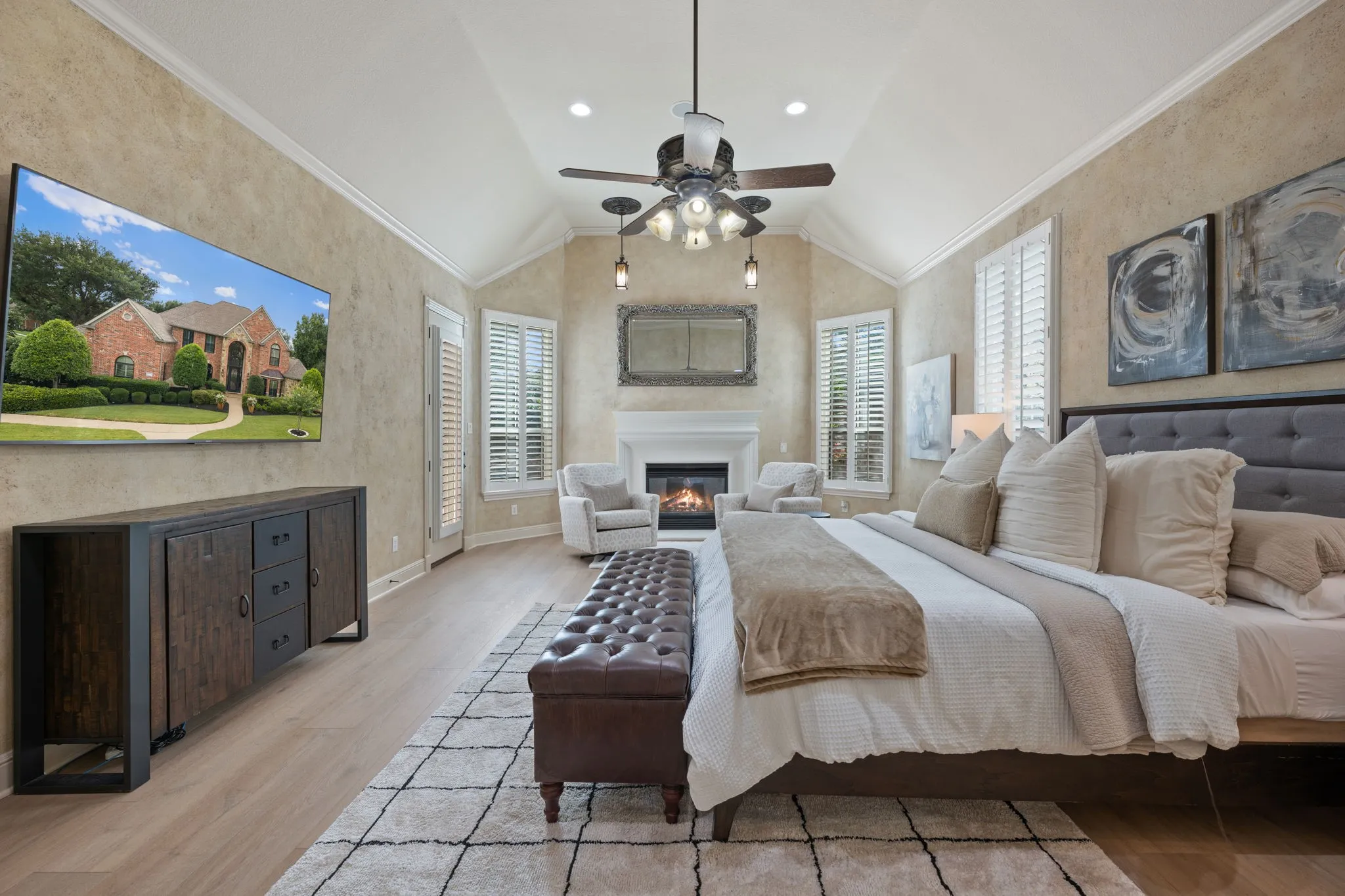 Single Family Residence For Sale in Tarrant County , 400 Indian Paintbrush Way, Southlake, Texas 76092, 5 Bedroom, 5 Bathroom, 3 Garage spaces, 5,976 Sqft, built in 1999, mls#21326094, Real Estate Agent in Southlake, Homes For Sale in Tarrant county, Homes For Sale in Southlake, Realtor in Southlake Texas, Real Estate Brokerage Independent Realty Texas, Luminita Cordes Realtor