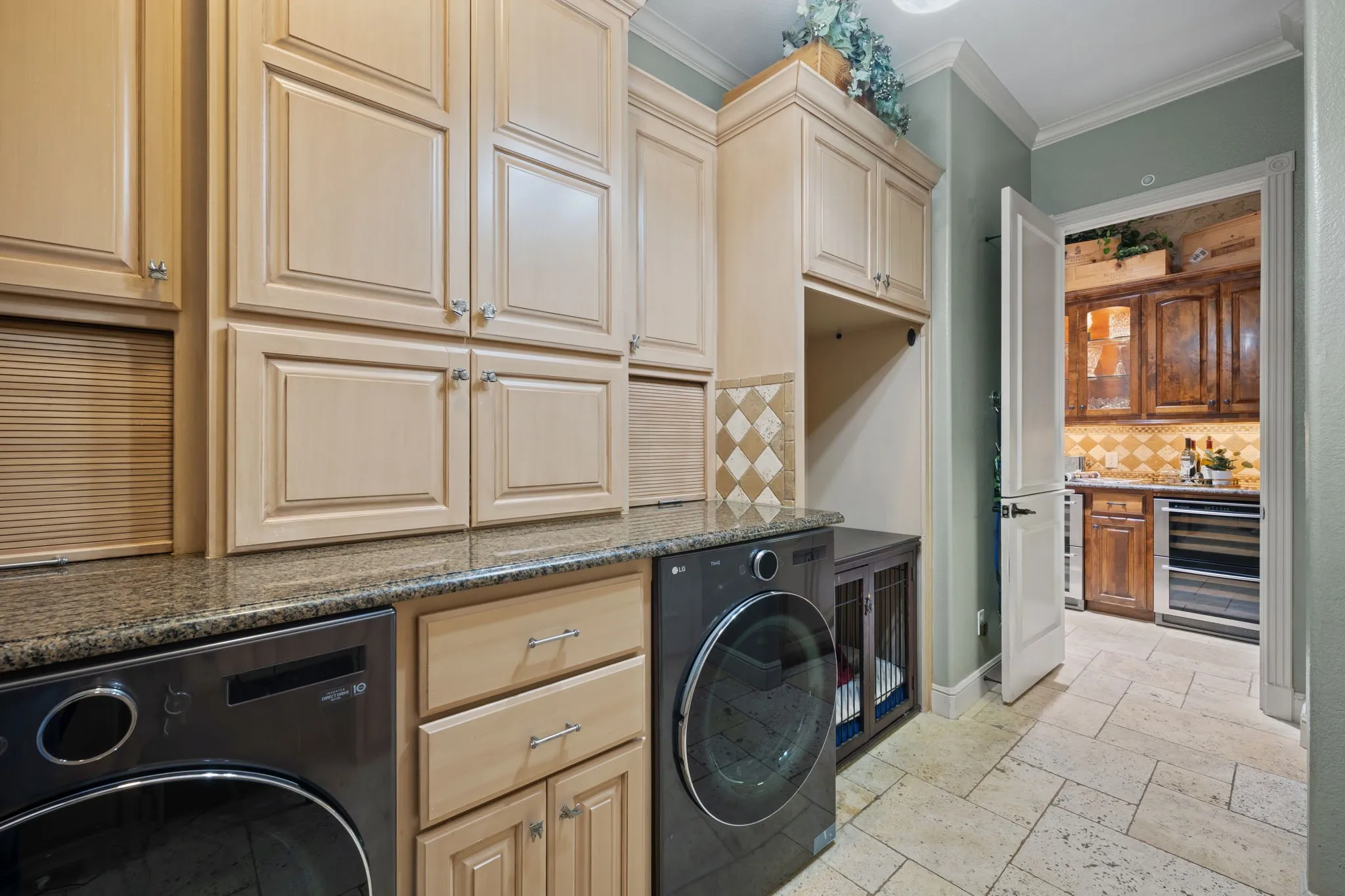Single Family Residence For Sale in Tarrant County , 400 Indian Paintbrush Way, Southlake, Texas 76092, 5 Bedroom, 5 Bathroom, 3 Garage spaces, 5,976 Sqft, built in 1999, mls#21326094, Real Estate Agent in Southlake, Homes For Sale in Tarrant county, Homes For Sale in Southlake, Realtor in Southlake Texas, Real Estate Brokerage Independent Realty Texas, Luminita Cordes Realtor