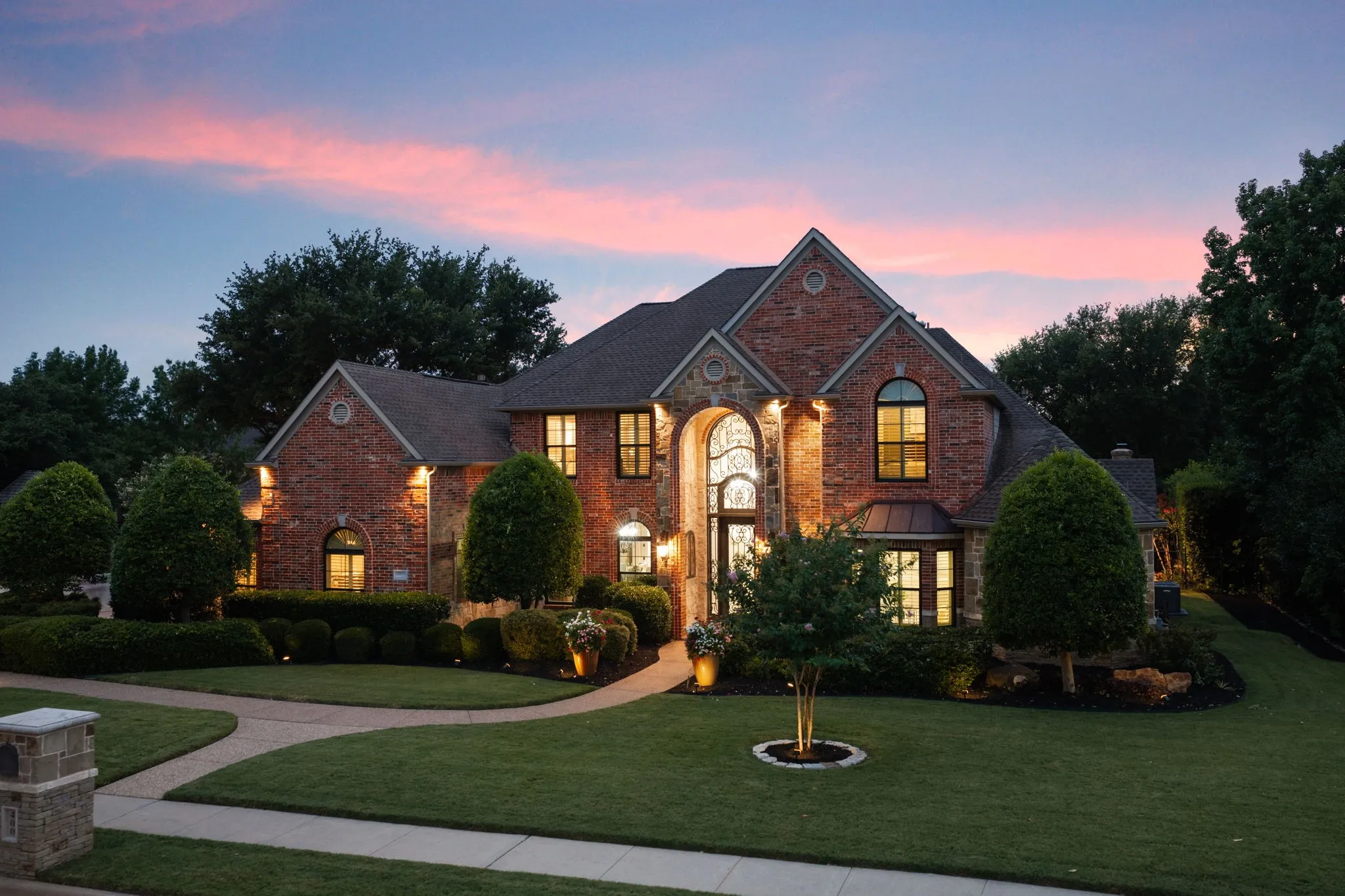 Single Family Residence For Sale in Tarrant County , 400 Indian Paintbrush Way, Southlake, Texas 76092, 5 Bedroom, 5 Bathroom, 3 Garage spaces, 5,976 Sqft, built in 1999, mls#21326094, Real Estate Agent in Southlake, Homes For Sale in Tarrant county, Homes For Sale in Southlake, Realtor in Southlake Texas, Real Estate Brokerage Independent Realty Texas, Luminita Cordes Realtor