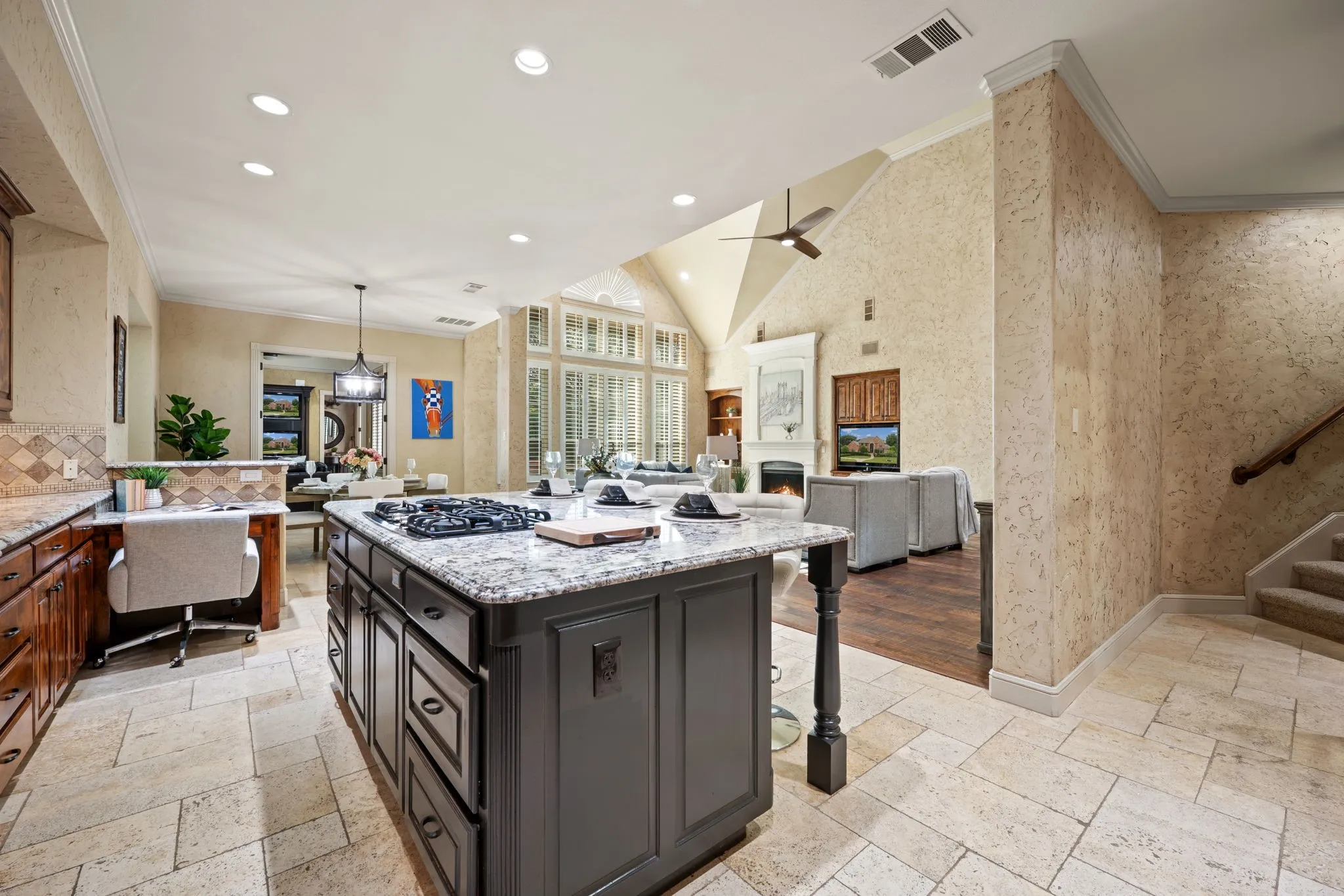 Single Family Residence For Sale in Tarrant County , 400 Indian Paintbrush Way, Southlake, Texas 76092, 5 Bedroom, 5 Bathroom, 3 Garage spaces, 5,976 Sqft, built in 1999, mls#21326094, Real Estate Agent in Southlake, Homes For Sale in Tarrant county, Homes For Sale in Southlake, Realtor in Southlake Texas, Real Estate Brokerage Independent Realty Texas, Luminita Cordes Realtor
