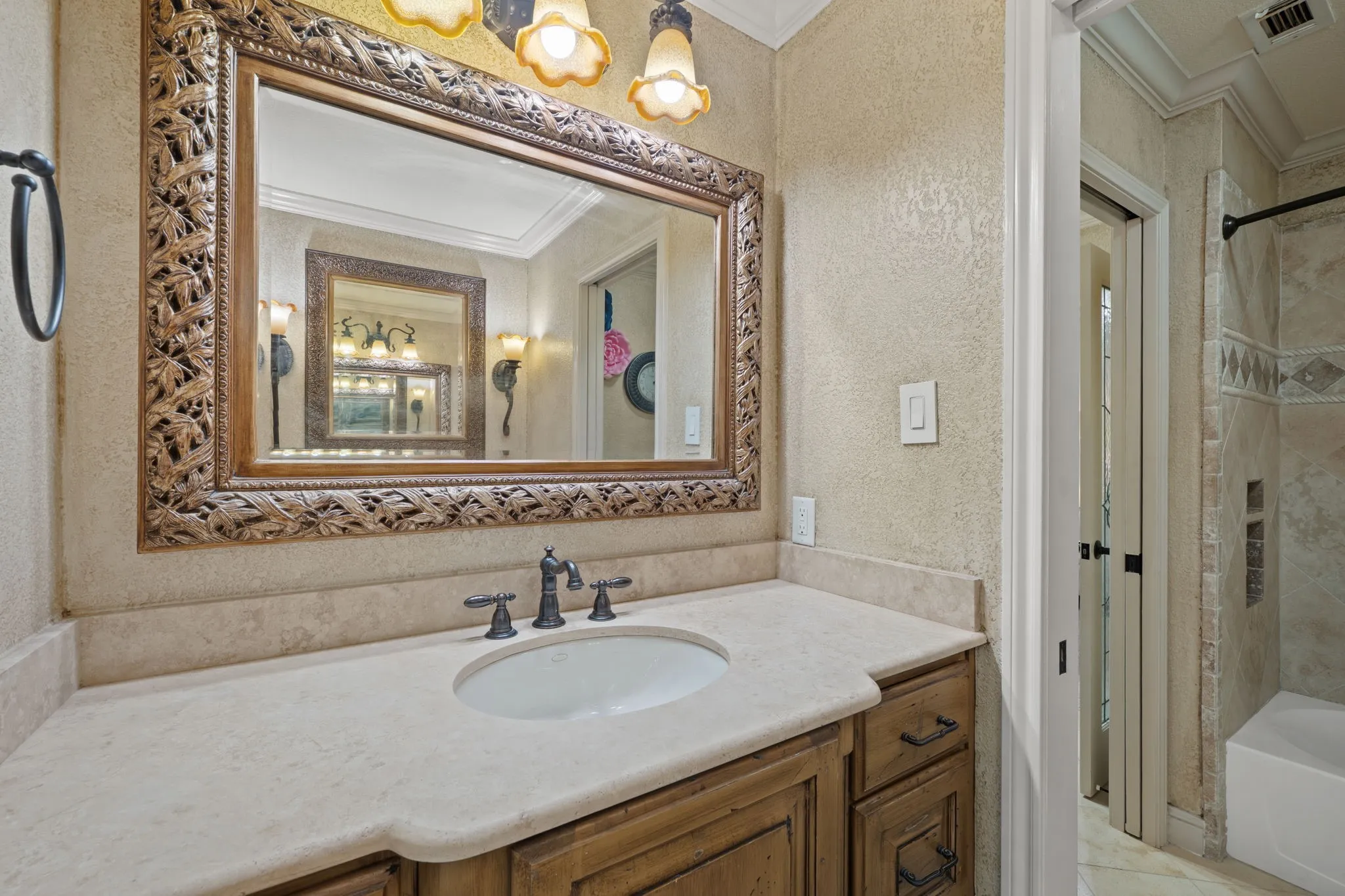 Single Family Residence For Sale in Tarrant County , 400 Indian Paintbrush Way, Southlake, Texas 76092, 5 Bedroom, 5 Bathroom, 3 Garage spaces, 5,976 Sqft, built in 1999, mls#21326094, Real Estate Agent in Southlake, Homes For Sale in Tarrant county, Homes For Sale in Southlake, Realtor in Southlake Texas, Real Estate Brokerage Independent Realty Texas, Luminita Cordes Realtor