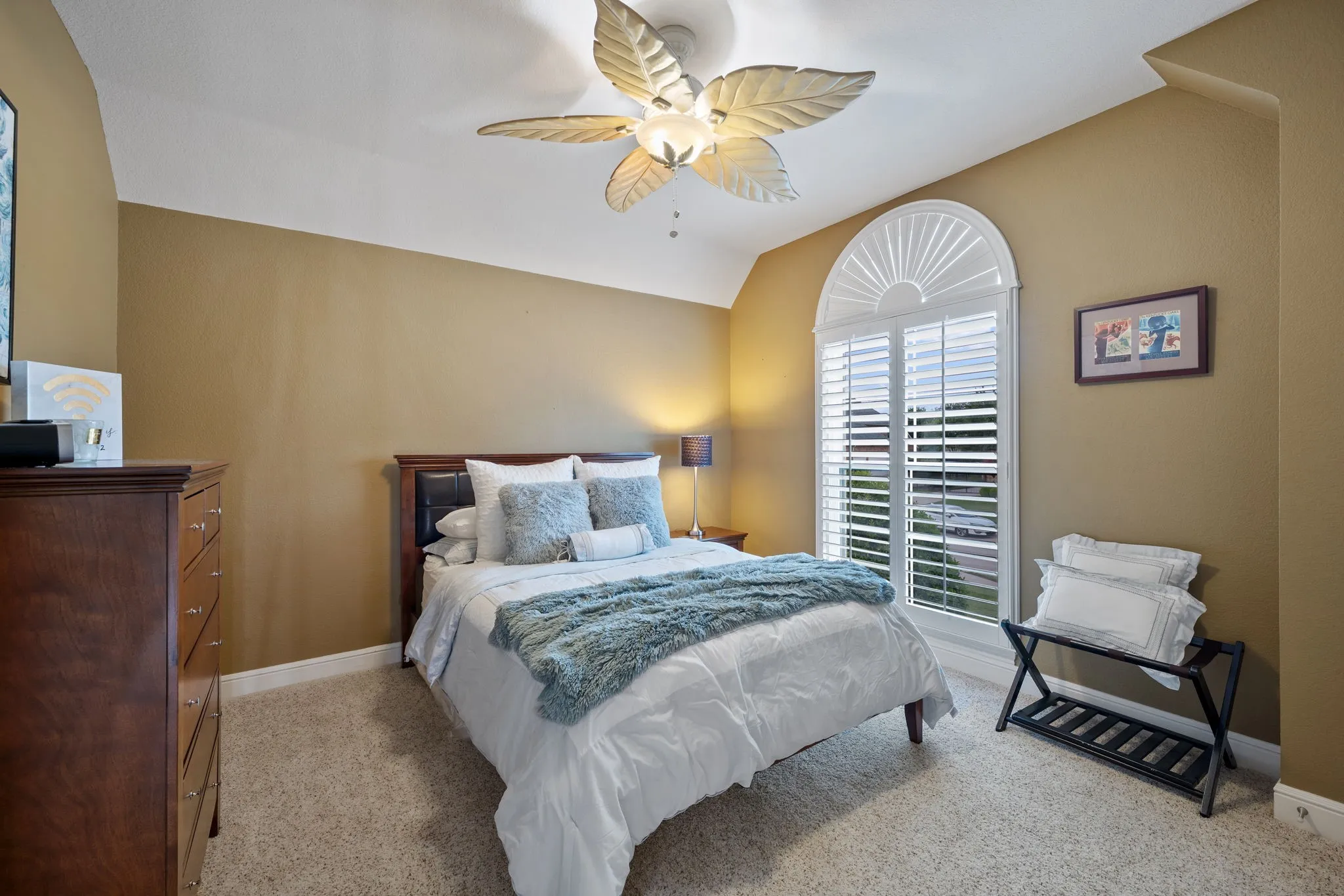 Single Family Residence For Sale in Tarrant County , 400 Indian Paintbrush Way, Southlake, Texas 76092, 5 Bedroom, 5 Bathroom, 3 Garage spaces, 5,976 Sqft, built in 1999, mls#21326094, Real Estate Agent in Southlake, Homes For Sale in Tarrant county, Homes For Sale in Southlake, Realtor in Southlake Texas, Real Estate Brokerage Independent Realty Texas, Luminita Cordes Realtor