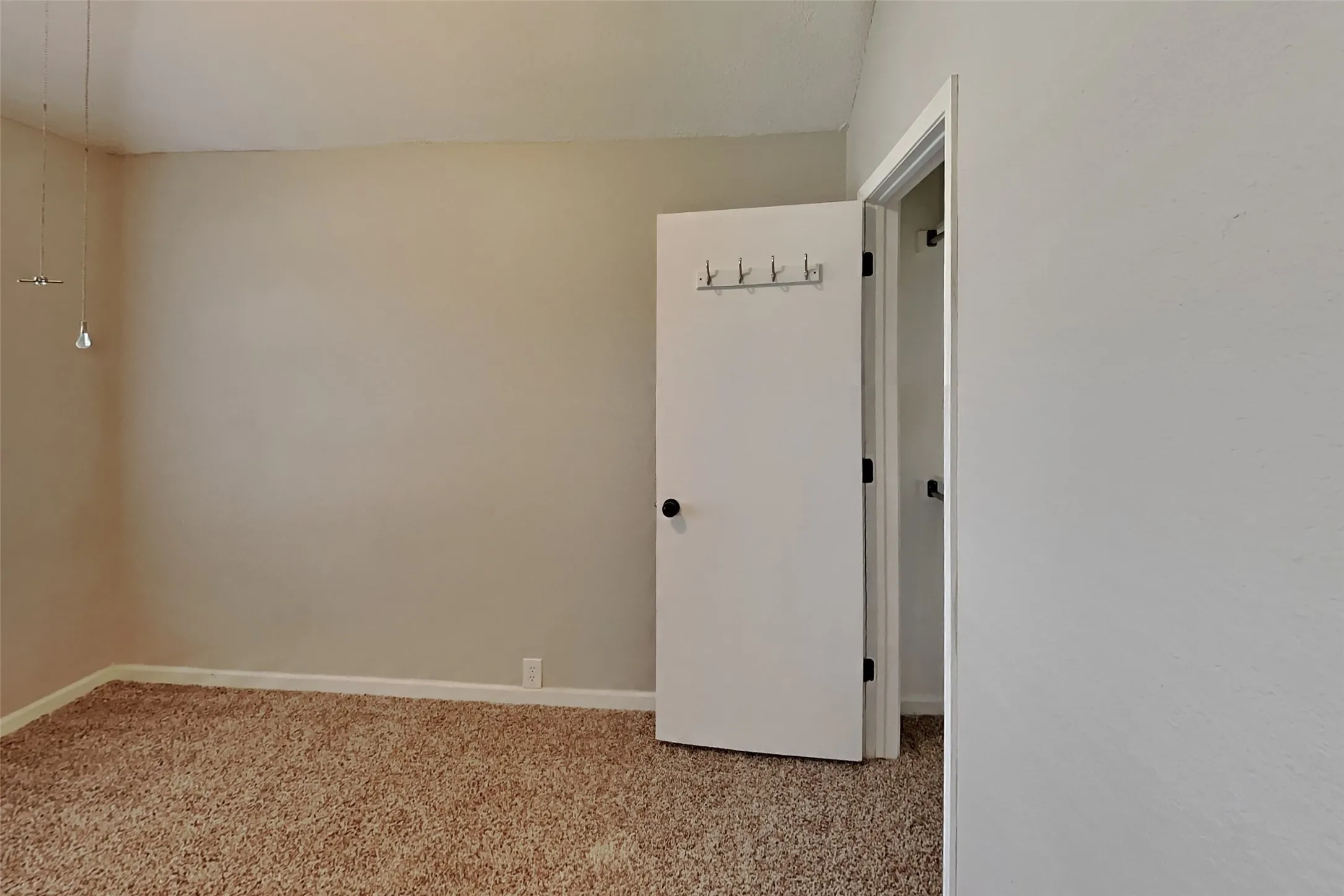 Single Family Residence For Rent in Collin County , 9817 Preston Vineyard Drive, Frisco, Texas 75035, 3 Bedroom, 2 Bathroom, 2 Garage spaces, 1,685 Sqft, built in 1992, mls#21334977, Real Estate Agent in Frisco, Homes For Rent in Collin county, Homes For Rent in Frisco, Realtor in Frisco Texas, Real Estate Brokerage Independent Realty Texas, Luminita Cordes Realtor