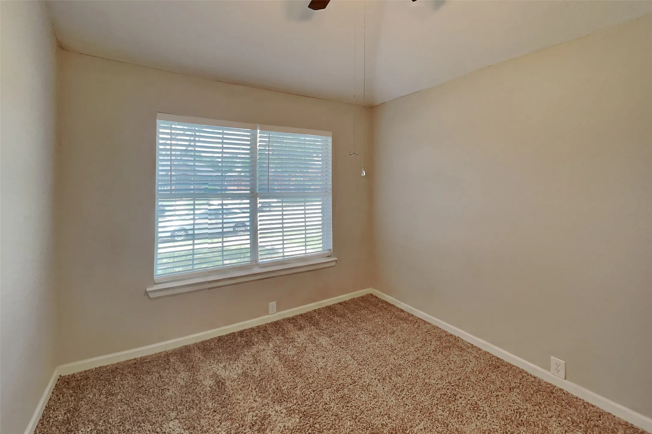Single Family Residence For Rent in Collin County , 9817 Preston Vineyard Drive, Frisco, Texas 75035, 3 Bedroom, 2 Bathroom, 2 Garage spaces, 1,685 Sqft, built in 1992, mls#21334977, Real Estate Agent in Frisco, Homes For Rent in Collin county, Homes For Rent in Frisco, Realtor in Frisco Texas, Real Estate Brokerage Independent Realty Texas, Luminita Cordes Realtor