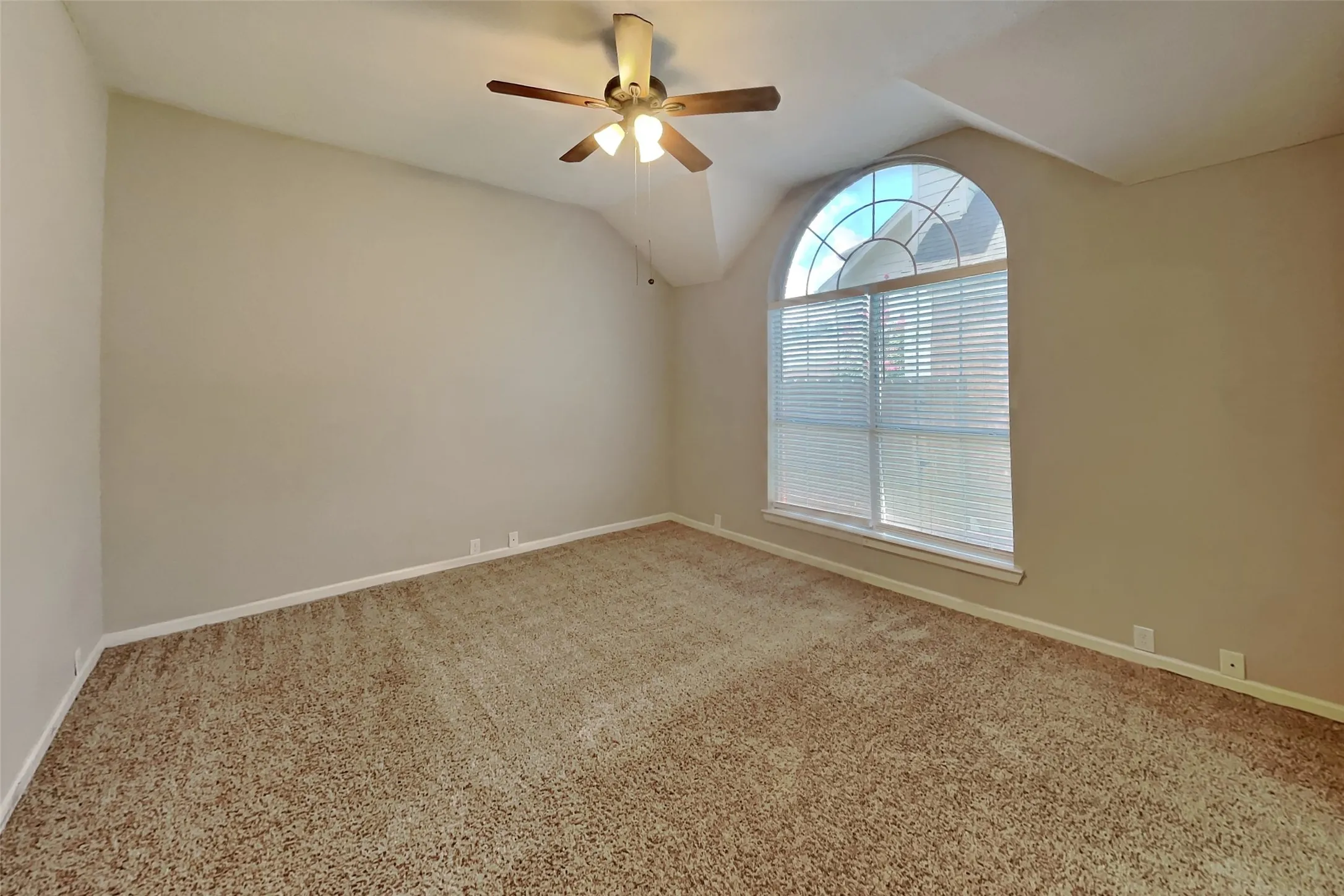 Single Family Residence For Rent in Collin County , 9817 Preston Vineyard Drive, Frisco, Texas 75035, 3 Bedroom, 2 Bathroom, 2 Garage spaces, 1,685 Sqft, built in 1992, mls#21334977, Real Estate Agent in Frisco, Homes For Rent in Collin county, Homes For Rent in Frisco, Realtor in Frisco Texas, Real Estate Brokerage Independent Realty Texas, Luminita Cordes Realtor