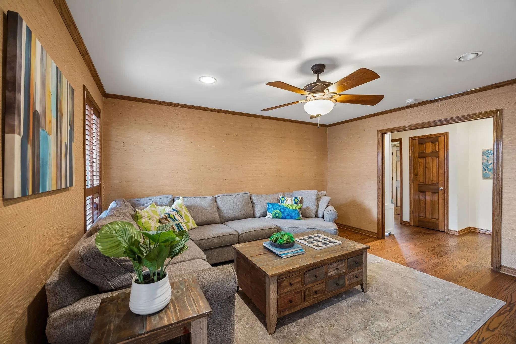 Single Family Residence For Sale in Dallas County , 9624 Greensprint Drive, Dallas, Texas 75238, 4 Bedroom, 5 Bathroom, 2 Garage spaces, 4,436 Sqft, built in 1980, mls#21332663, Real Estate Agent in Dallas, Homes For Sale in Dallas county, Homes For Sale in Dallas, Realtor in Dallas Texas, Real Estate Brokerage Independent Realty Texas, Luminita Cordes Realtor