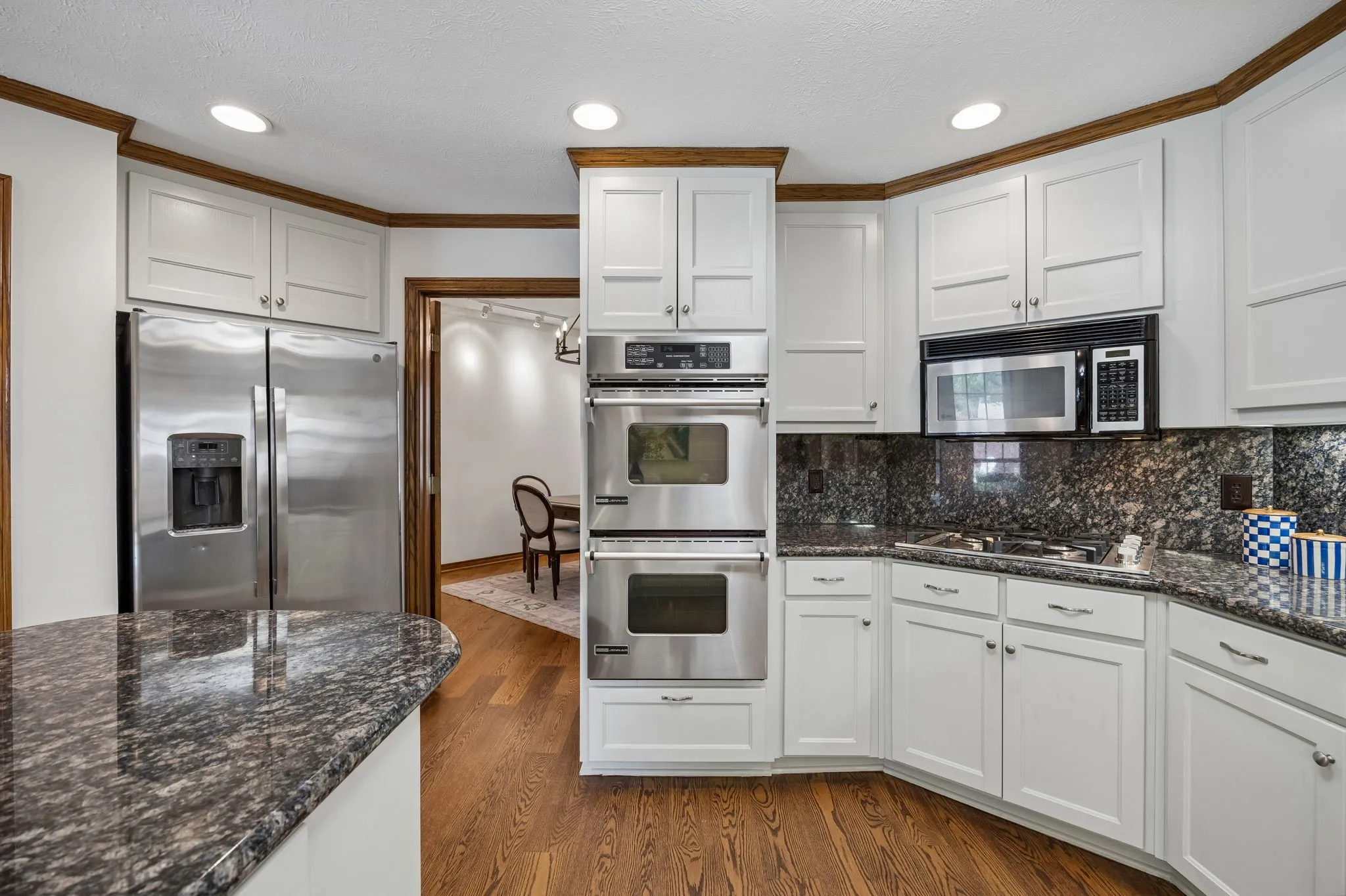Single Family Residence For Sale in Dallas County , 9624 Greensprint Drive, Dallas, Texas 75238, 4 Bedroom, 5 Bathroom, 2 Garage spaces, 4,436 Sqft, built in 1980, mls#21332663, Real Estate Agent in Dallas, Homes For Sale in Dallas county, Homes For Sale in Dallas, Realtor in Dallas Texas, Real Estate Brokerage Independent Realty Texas, Luminita Cordes Realtor