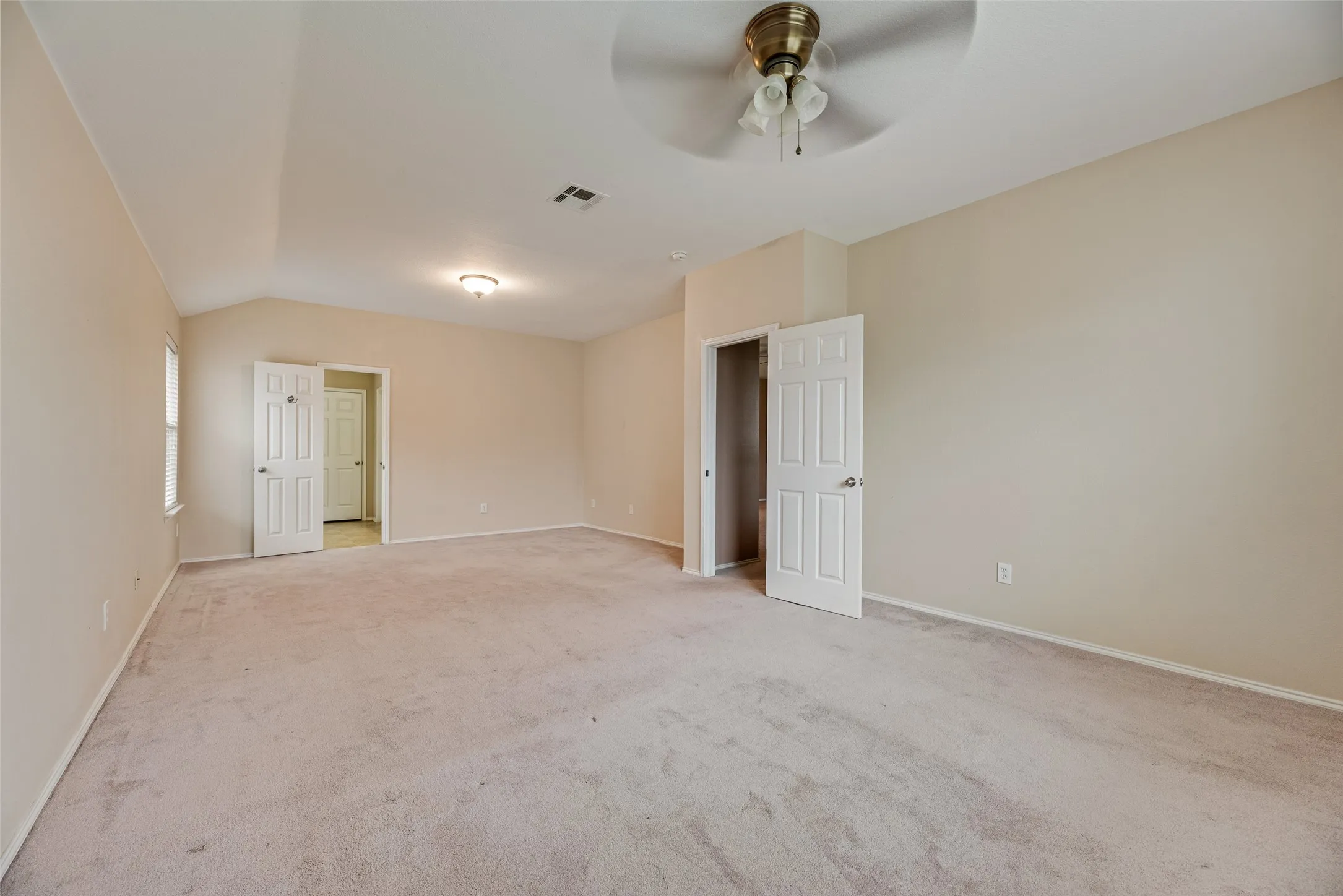 Single Family Residence For Rent in Rockwall County , 2701 Mockingbird Street, Royse City, Texas 75189, 3 Bedroom, 2 Bathroom, 2 Garage spaces, 1,954 Sqft, built in 2005, mls#21321058, Real Estate Agent in Royse City, Homes For Rent in Rockwall county, Homes For Rent in Royse City, Realtor in Royse City Texas, Real Estate Brokerage Independent Realty Texas, Luminita Cordes Realtor