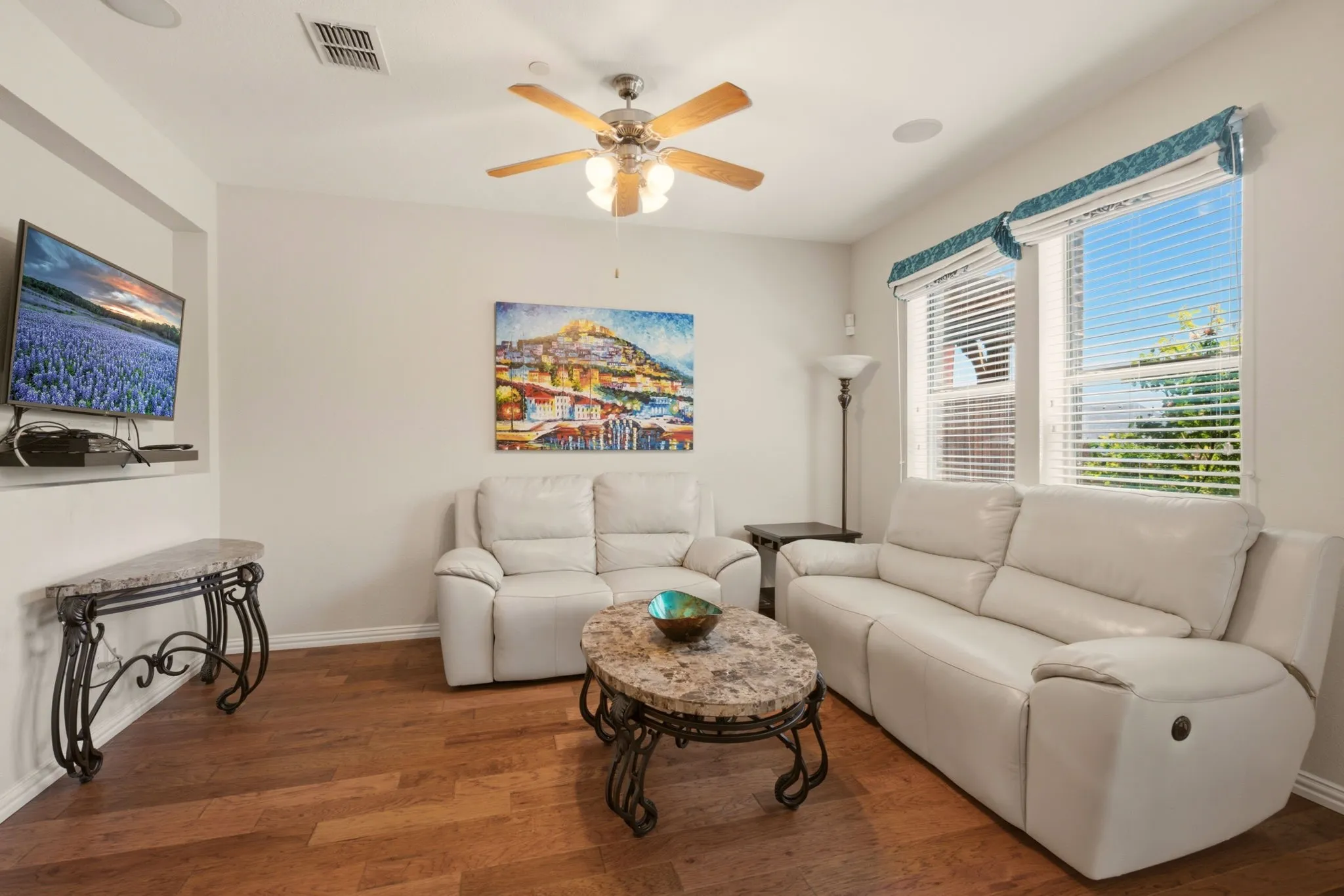 Single Family Residence For Sale in Collin County , 703 Chestnut Hill Drive, Allen, Texas 75013, 3 Bedroom, 3 Bathroom, 2 Garage spaces, 1,898 Sqft, built in 2007, mls#21334983, Real Estate Agent in Allen, Homes For Sale in Collin county, Homes For Sale in Allen, Realtor in Allen Texas, Real Estate Brokerage Independent Realty Texas, Luminita Cordes Realtor