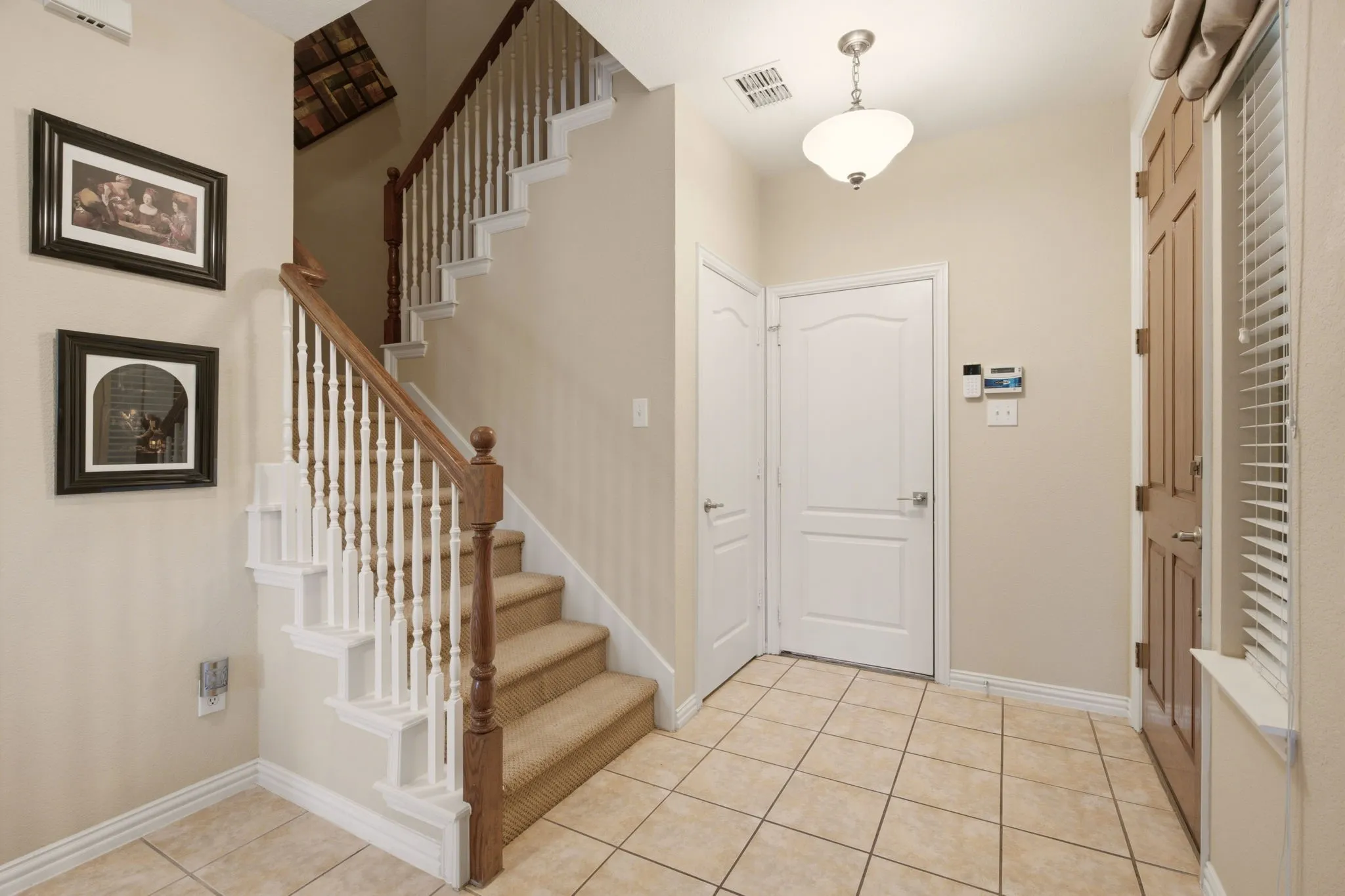 Single Family Residence For Sale in Collin County , 703 Chestnut Hill Drive, Allen, Texas 75013, 3 Bedroom, 3 Bathroom, 2 Garage spaces, 1,898 Sqft, built in 2007, mls#21334983, Real Estate Agent in Allen, Homes For Sale in Collin county, Homes For Sale in Allen, Realtor in Allen Texas, Real Estate Brokerage Independent Realty Texas, Luminita Cordes Realtor