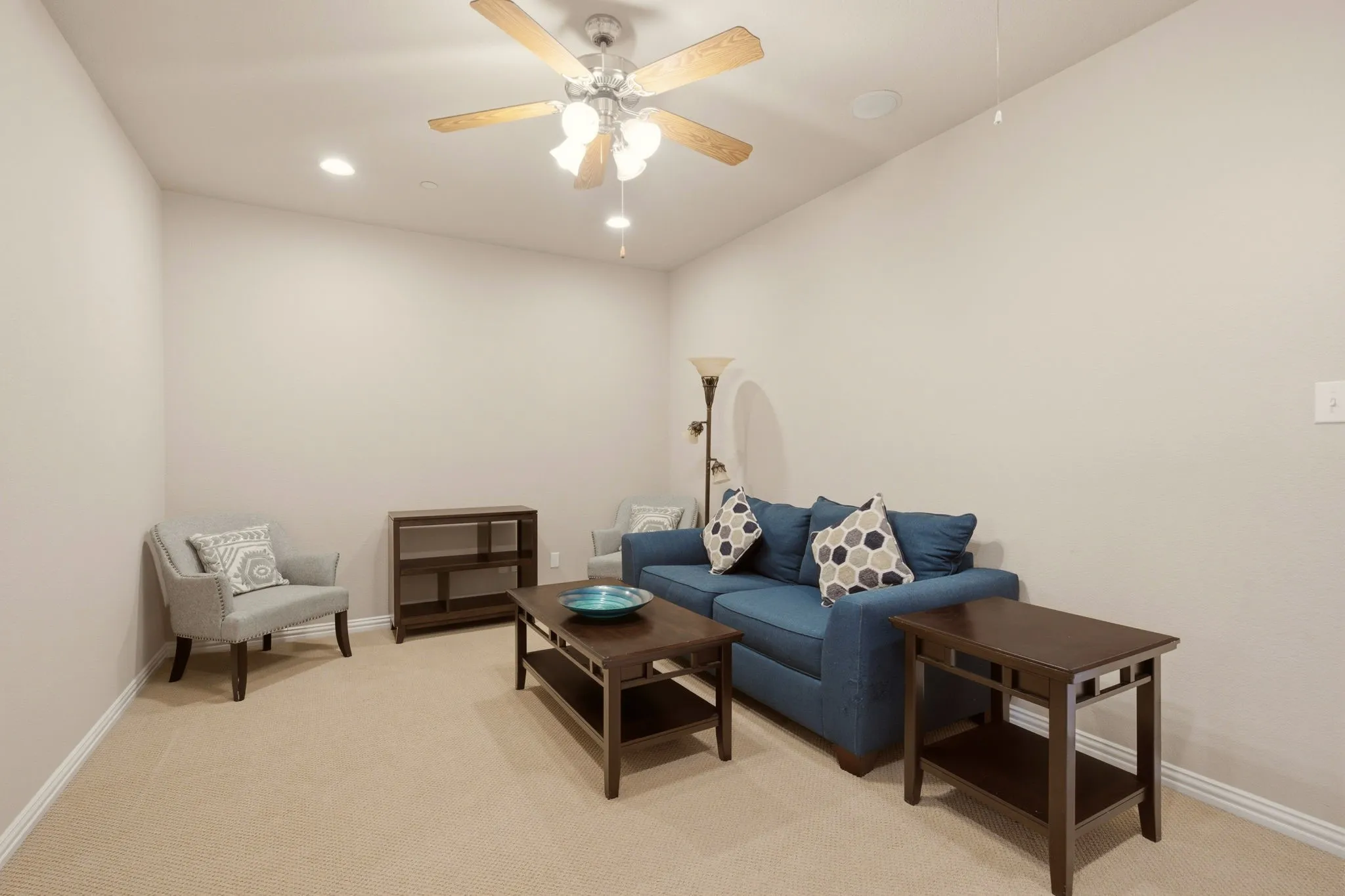 Single Family Residence For Sale in Collin County , 703 Chestnut Hill Drive, Allen, Texas 75013, 3 Bedroom, 3 Bathroom, 2 Garage spaces, 1,898 Sqft, built in 2007, mls#21334983, Real Estate Agent in Allen, Homes For Sale in Collin county, Homes For Sale in Allen, Realtor in Allen Texas, Real Estate Brokerage Independent Realty Texas, Luminita Cordes Realtor