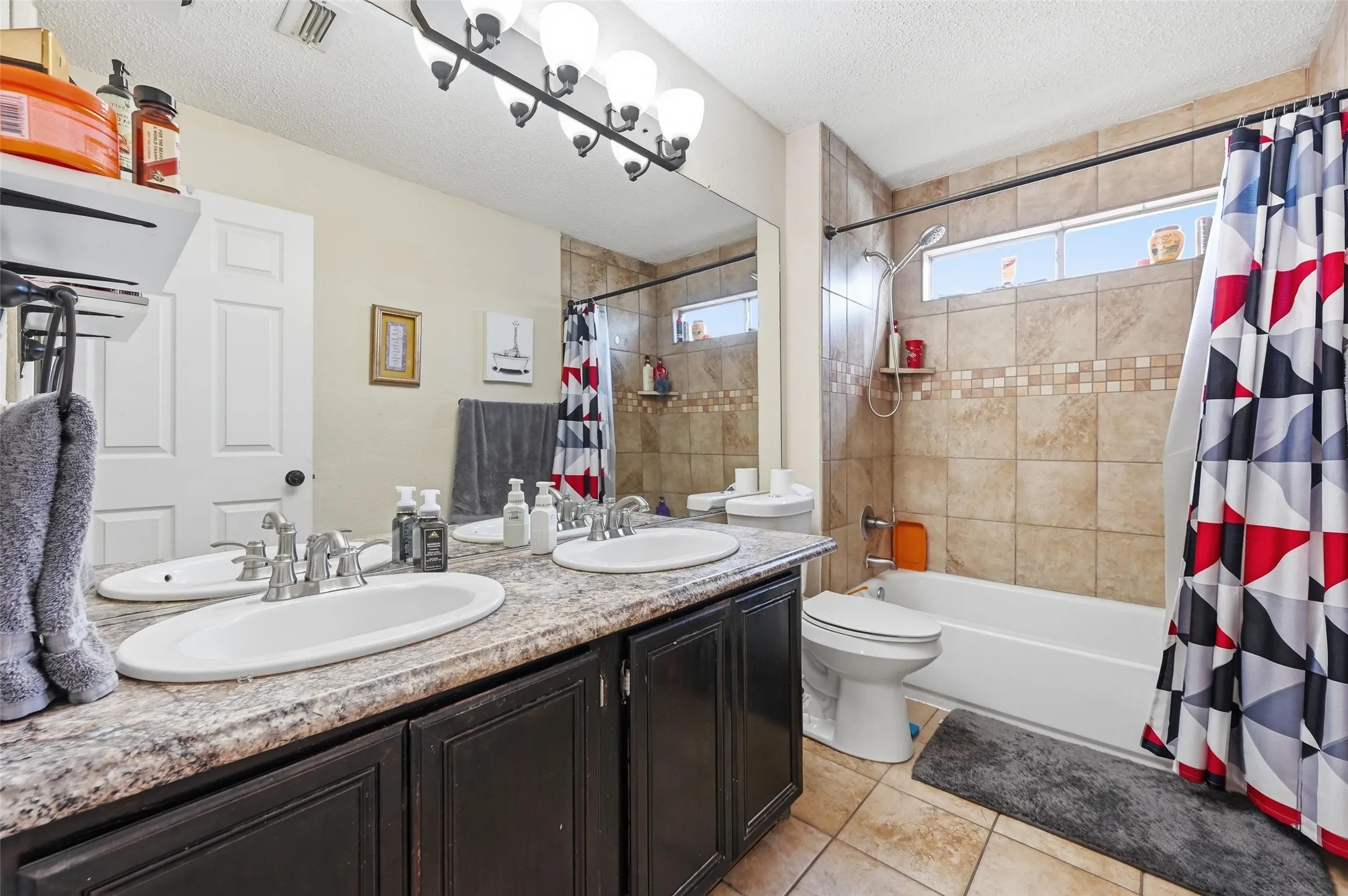 Single Family Residence For Sale in Tarrant County , 7000 Cadillac Boulevard, Arlington, Texas 76016, 4 Bedroom, 3 Bathroom, 2 Garage spaces, 2,114 Sqft, built in 1990, mls#21334974, Real Estate Agent in Arlington, Homes For Sale in Tarrant county, Homes For Sale in Arlington, Realtor in Arlington Texas, Real Estate Brokerage Independent Realty Texas, Luminita Cordes Realtor
