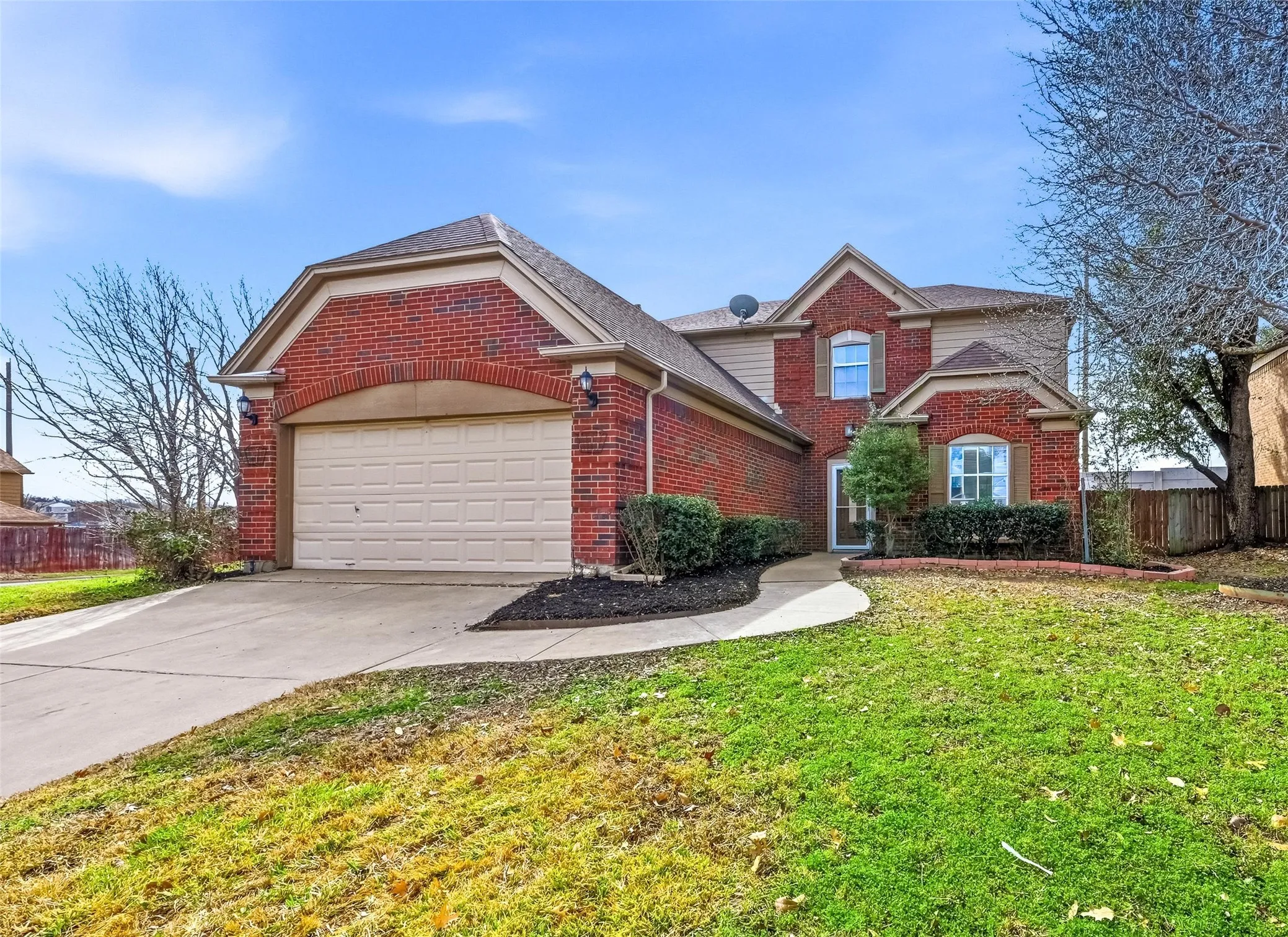Single Family Residence For Sale in Tarrant County , 7000 Cadillac Boulevard, Arlington, Texas 76016, 4 Bedroom, 3 Bathroom, 2 Garage spaces, 2,114 Sqft, built in 1990, mls#21334974, Real Estate Agent in Arlington, Homes For Sale in Tarrant county, Homes For Sale in Arlington, Realtor in Arlington Texas, Real Estate Brokerage Independent Realty Texas, Luminita Cordes Realtor