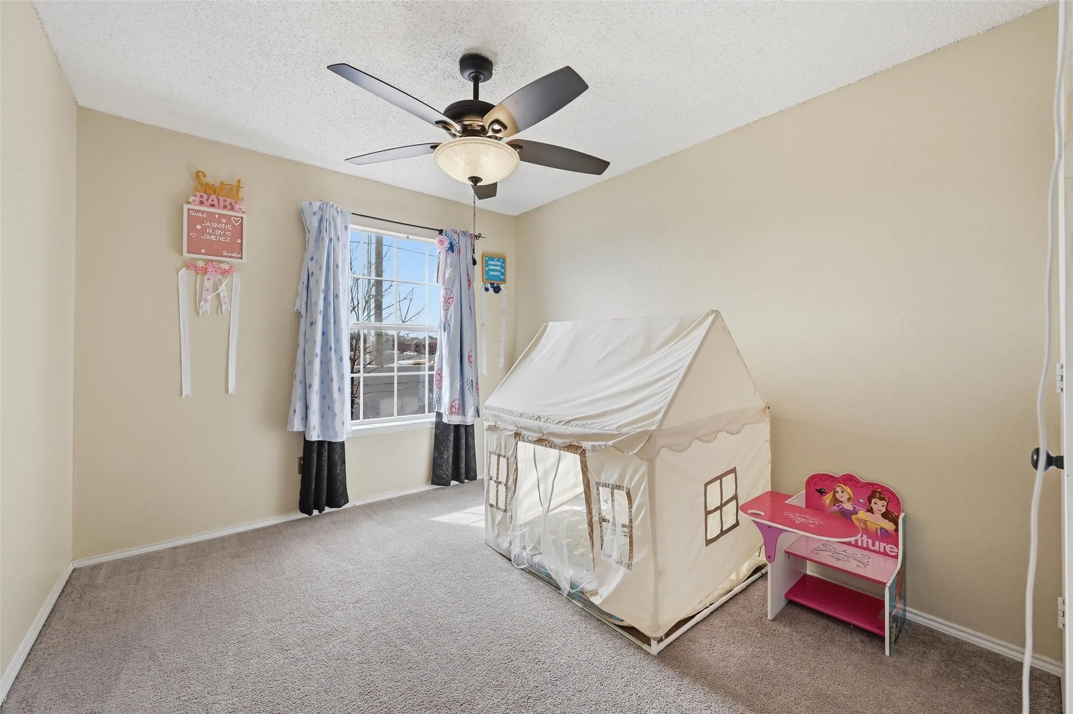 Single Family Residence For Sale in Tarrant County , 7000 Cadillac Boulevard, Arlington, Texas 76016, 4 Bedroom, 3 Bathroom, 2 Garage spaces, 2,114 Sqft, built in 1990, mls#21334974, Real Estate Agent in Arlington, Homes For Sale in Tarrant county, Homes For Sale in Arlington, Realtor in Arlington Texas, Real Estate Brokerage Independent Realty Texas, Luminita Cordes Realtor