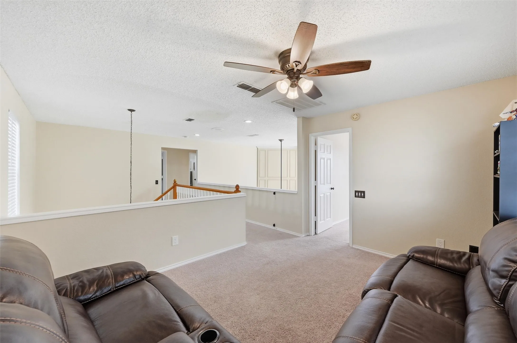 Single Family Residence For Sale in Tarrant County , 7000 Cadillac Boulevard, Arlington, Texas 76016, 4 Bedroom, 3 Bathroom, 2 Garage spaces, 2,114 Sqft, built in 1990, mls#21334974, Real Estate Agent in Arlington, Homes For Sale in Tarrant county, Homes For Sale in Arlington, Realtor in Arlington Texas, Real Estate Brokerage Independent Realty Texas, Luminita Cordes Realtor