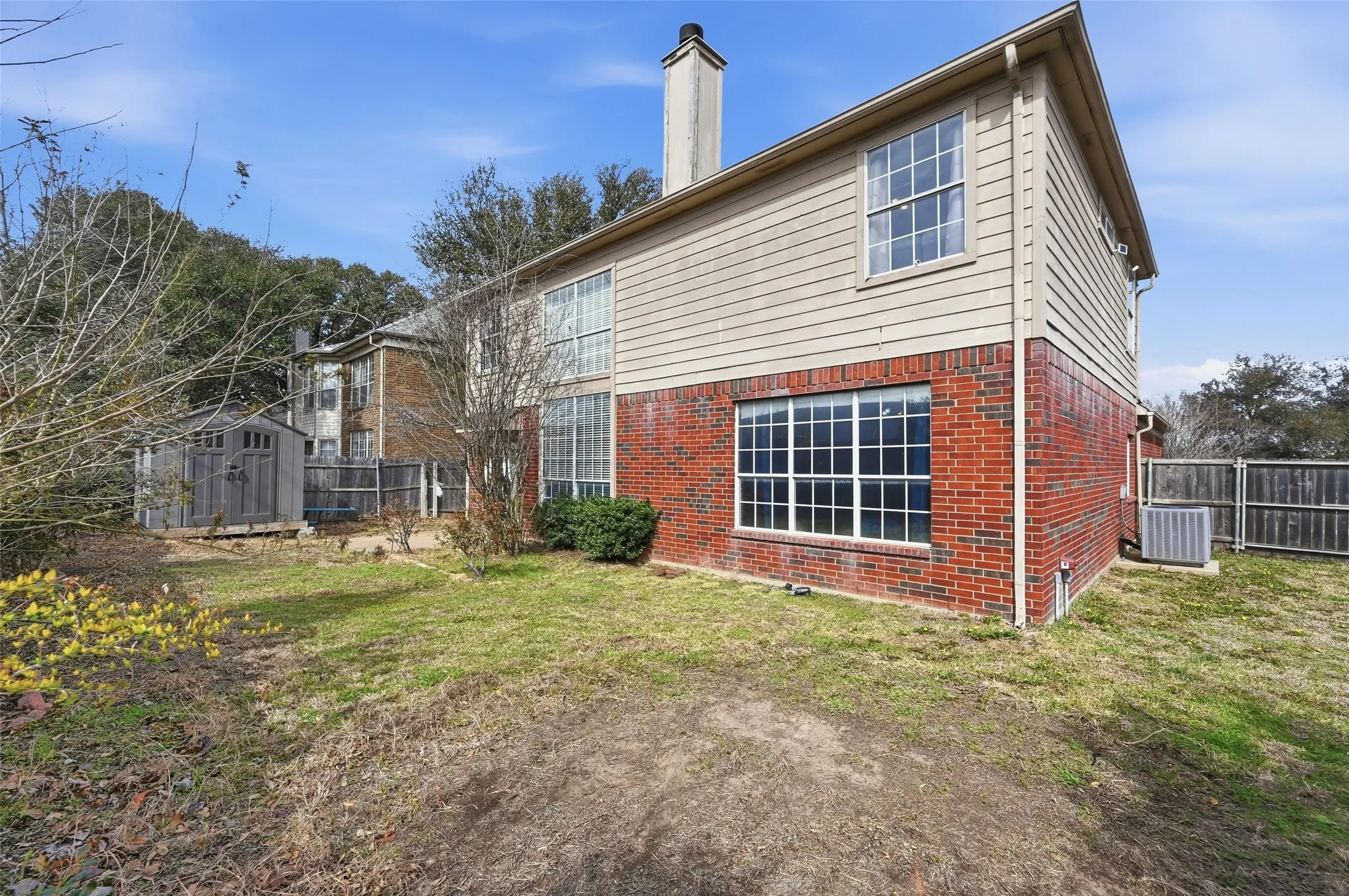 Single Family Residence For Sale in Tarrant County , 7000 Cadillac Boulevard, Arlington, Texas 76016, 4 Bedroom, 3 Bathroom, 2 Garage spaces, 2,114 Sqft, built in 1990, mls#21334974, Real Estate Agent in Arlington, Homes For Sale in Tarrant county, Homes For Sale in Arlington, Realtor in Arlington Texas, Real Estate Brokerage Independent Realty Texas, Luminita Cordes Realtor