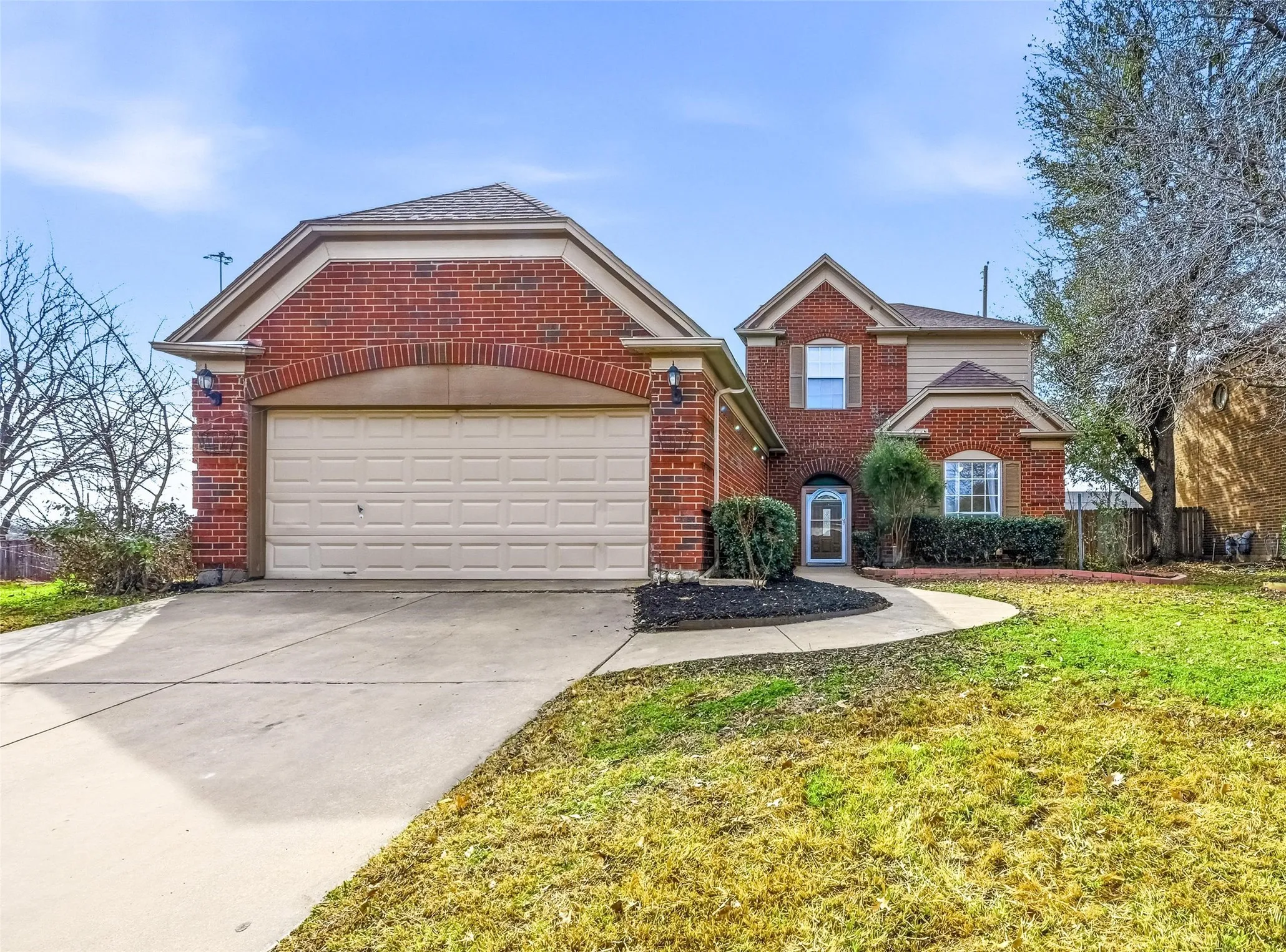 Single Family Residence For Sale in Tarrant County , 7000 Cadillac Boulevard, Arlington, Texas 76016, 4 Bedroom, 3 Bathroom, 2 Garage spaces, 2,114 Sqft, built in 1990, mls#21334974, Real Estate Agent in Arlington, Homes For Sale in Tarrant county, Homes For Sale in Arlington, Realtor in Arlington Texas, Real Estate Brokerage Independent Realty Texas, Luminita Cordes Realtor