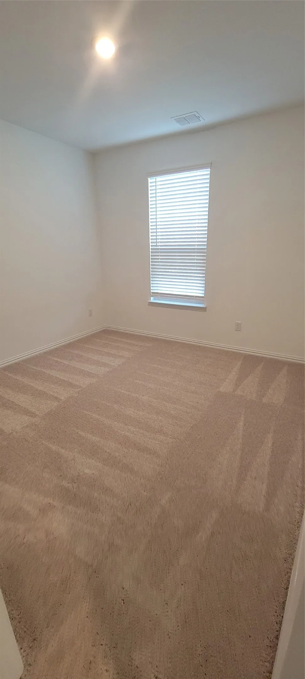 Single Family Residence For Rent in Tarrant County , 9901 Diamondhead Drive, Fort Worth, Texas 76179, 4 Bedroom, 3 Bathroom, 2 Garage spaces, 2,284 Sqft, built in 2023, mls#21334985, Real Estate Agent in Fort Worth, Homes For Rent in Tarrant county, Homes For Rent in Fort Worth, Realtor in Fort Worth Texas, Real Estate Brokerage Independent Realty Texas, Luminita Cordes Realtor