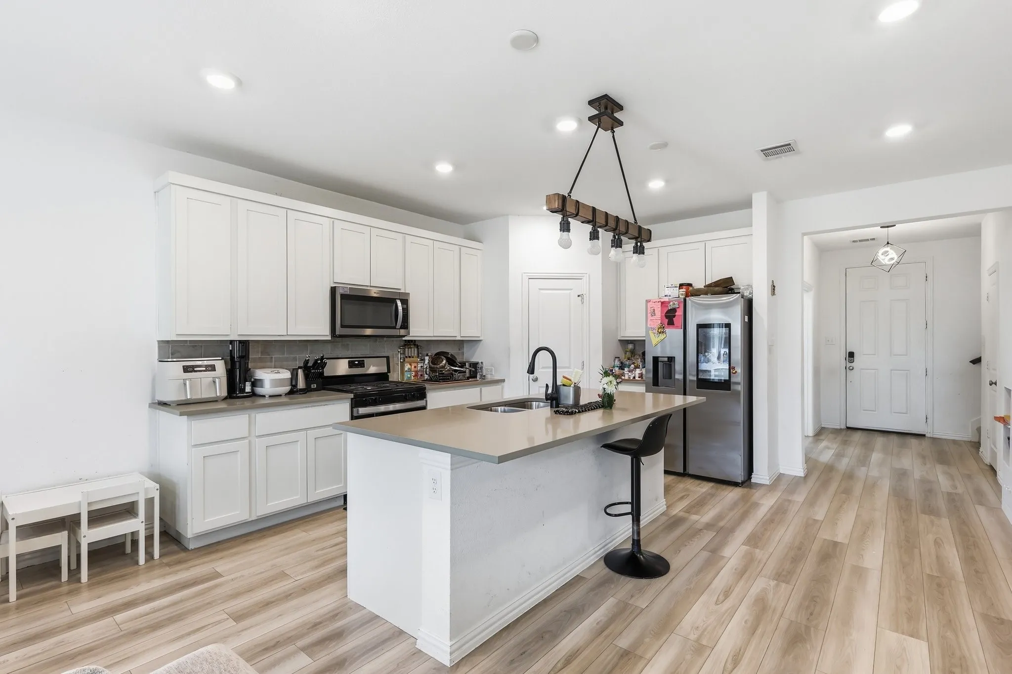 Single Family Residence For Sale in Kaufman County , 1728 Pegasus Drive, Forney, Texas 75126, 3 Bedrooms, 3 Bathrooms, 2 Garage spaces, 2,389 Sqft, built in 2022, Price $389,990, mls#21333360, Real Estate Agent in Forney, Homes For Sale in Kaufman county, Homes For Sale in Forney, Realtor in Forney Texas, Real Estate Brokerage Independent Realty Texas, Luminita Cordes Realtor