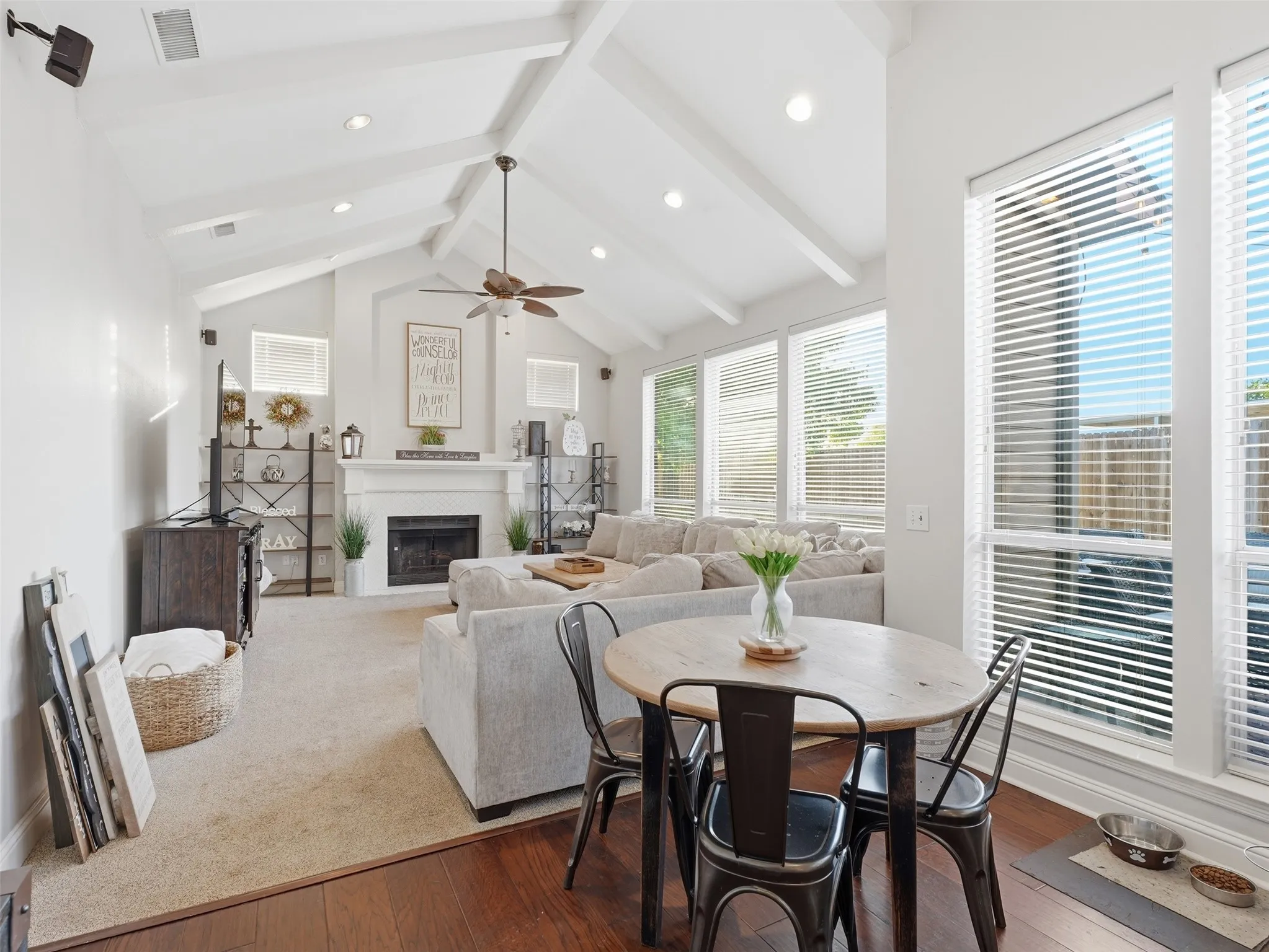 Eat in kitchen overlooking family room