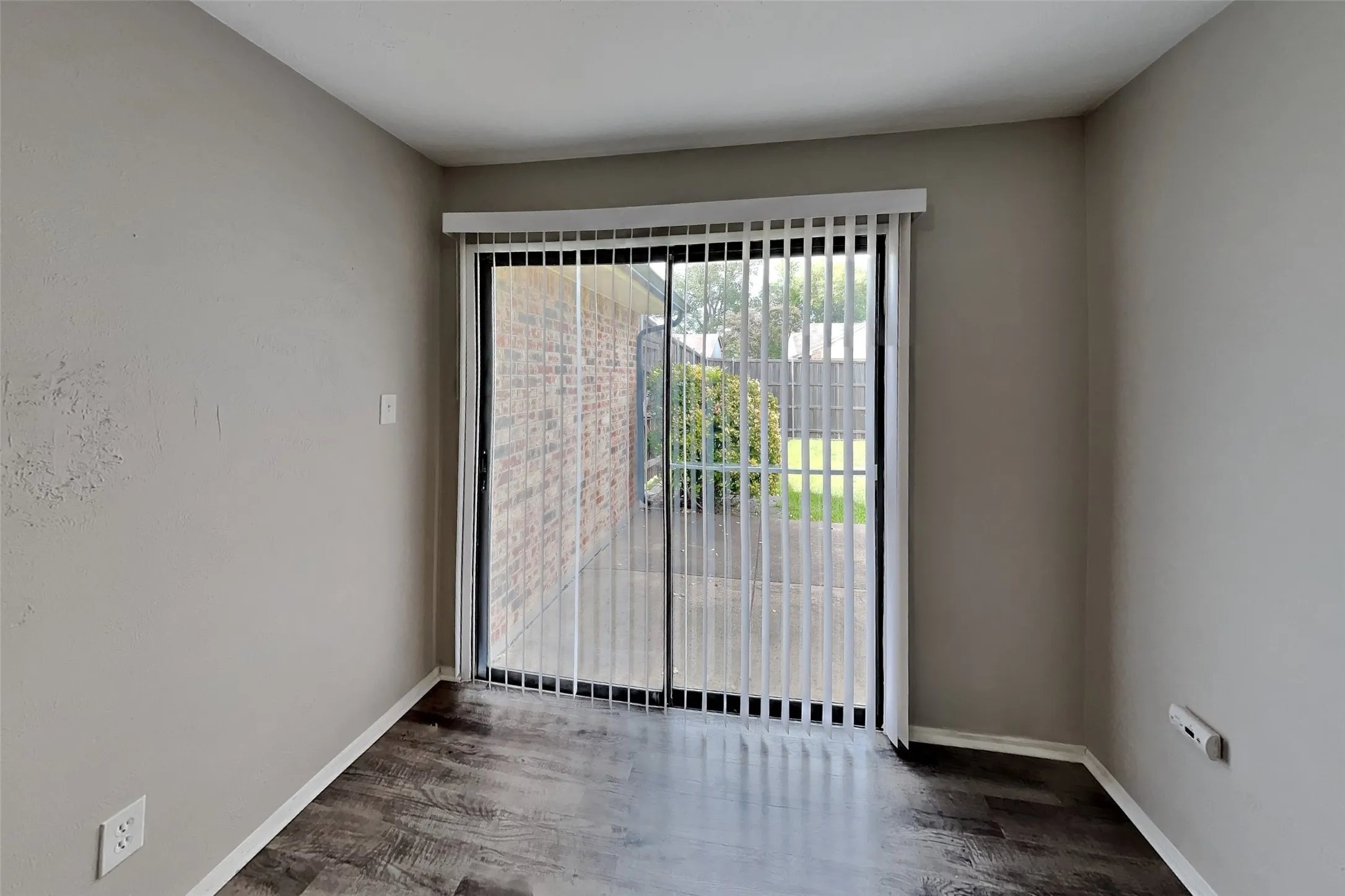 Single Family Residence For Rent in Collin County , 1309 Crestview Drive, Allen, Texas 75002, 3 Bedroom, 2 Bathroom, 2 Garage spaces, 1,612 Sqft, built in 1982, mls#21334995, Real Estate Agent in Allen, Homes For Rent in Collin county, Homes For Rent in Allen, Realtor in Allen Texas, Real Estate Brokerage Independent Realty Texas, Luminita Cordes Realtor