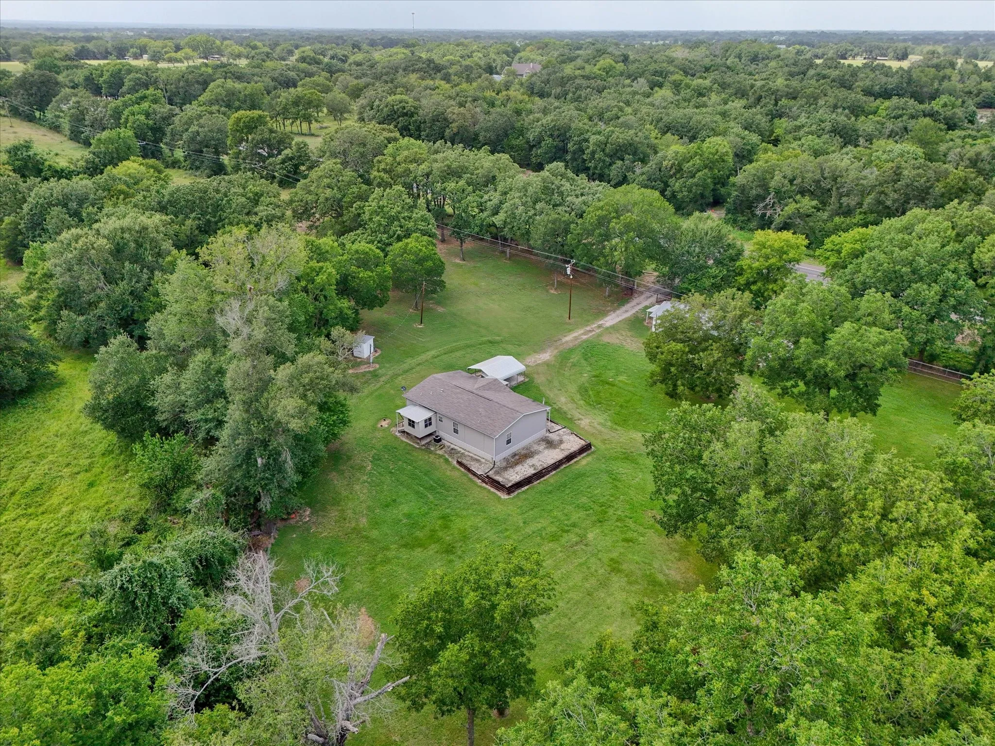 Mobile Home For Sale in Limestone County , 4258 Highway 164 E, Groesbeck, Texas 76642, 3 Bedroom, 2 Bathroom, Garage spaces, 1,440 Sqft, built in 2009, mls#21335002, Real Estate Agent in Groesbeck, Homes For Sale in Limestone county, Homes For Sale in Groesbeck, Realtor in Groesbeck Texas, Real Estate Brokerage Independent Realty Texas, Luminita Cordes Realtor