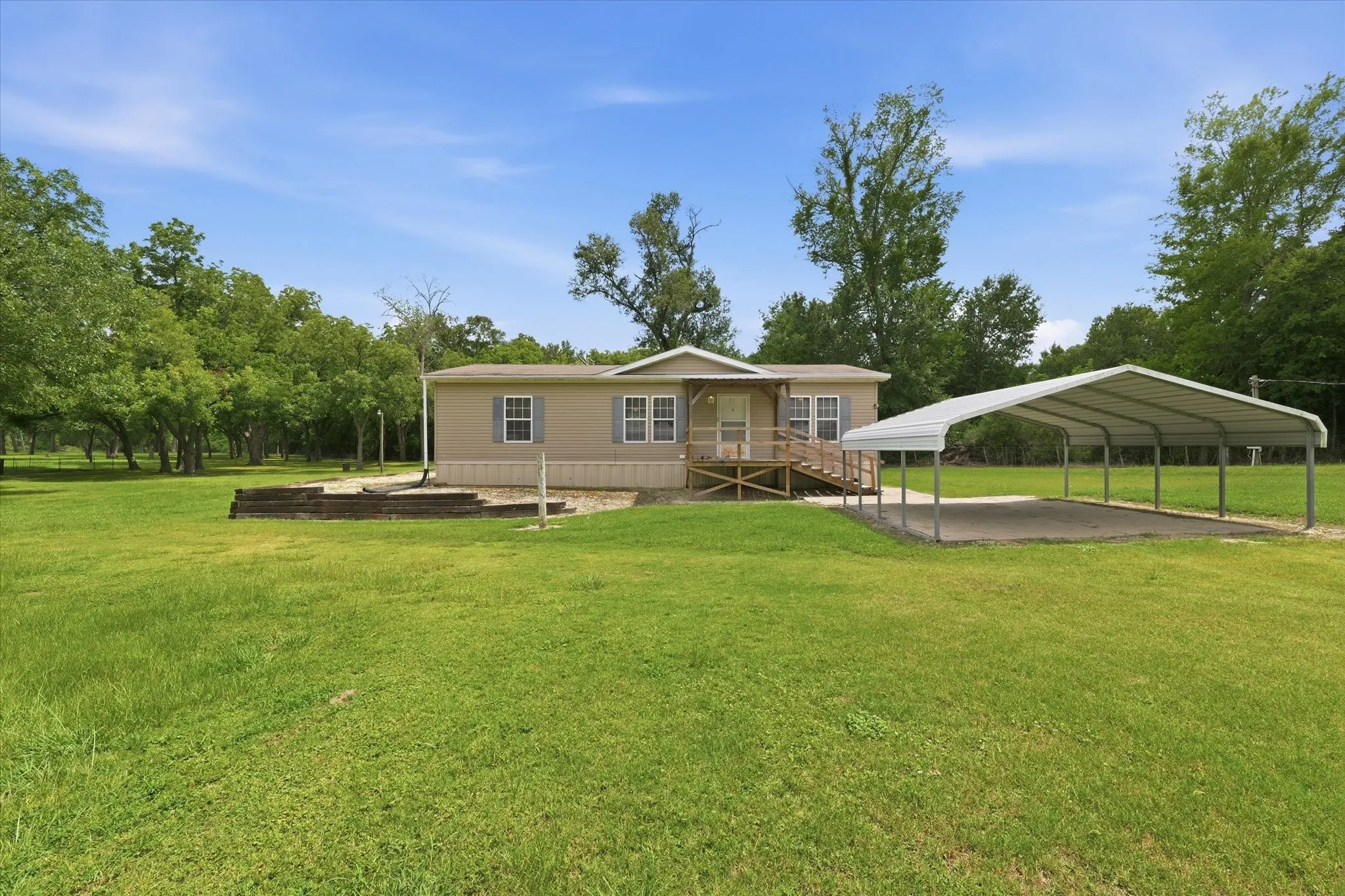 Mobile Home For Sale in Limestone County , 4258 Highway 164 E, Groesbeck, Texas 76642, 3 Bedroom, 2 Bathroom, Garage spaces, 1,440 Sqft, built in 2009, mls#21335002, Real Estate Agent in Groesbeck, Homes For Sale in Limestone county, Homes For Sale in Groesbeck, Realtor in Groesbeck Texas, Real Estate Brokerage Independent Realty Texas, Luminita Cordes Realtor