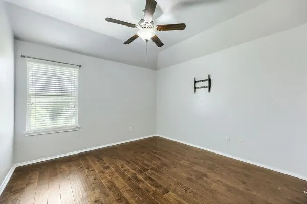 Single Family Residence For Sale in Tarrant County , 12532 Autumn Leaves Trail, Fort Worth, Texas 76244, 4 Bedroom, 4 Bathroom, 2 Garage spaces, 2,891 Sqft, built in 2011, mls#21333539, Real Estate Agent in Fort Worth, Homes For Sale in Tarrant county, Homes For Sale in Fort Worth, Realtor in Fort Worth Texas, Real Estate Brokerage Independent Realty Texas, Luminita Cordes Realtor