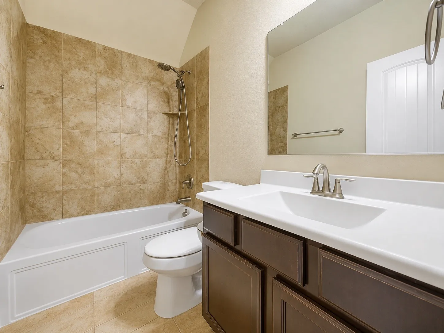 Single Family Residence For Sale in Tarrant County , 12532 Autumn Leaves Trail, Fort Worth, Texas 76244, 4 Bedroom, 4 Bathroom, 2 Garage spaces, 2,891 Sqft, built in 2011, mls#21333539, Real Estate Agent in Fort Worth, Homes For Sale in Tarrant county, Homes For Sale in Fort Worth, Realtor in Fort Worth Texas, Real Estate Brokerage Independent Realty Texas, Luminita Cordes Realtor