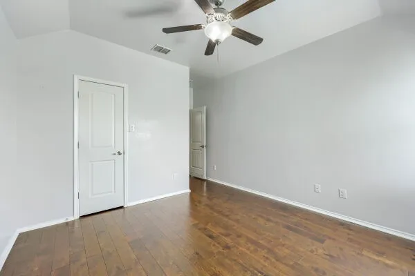 Single Family Residence For Sale in Tarrant County , 12532 Autumn Leaves Trail, Fort Worth, Texas 76244, 4 Bedroom, 4 Bathroom, 2 Garage spaces, 2,891 Sqft, built in 2011, mls#21333539, Real Estate Agent in Fort Worth, Homes For Sale in Tarrant county, Homes For Sale in Fort Worth, Realtor in Fort Worth Texas, Real Estate Brokerage Independent Realty Texas, Luminita Cordes Realtor