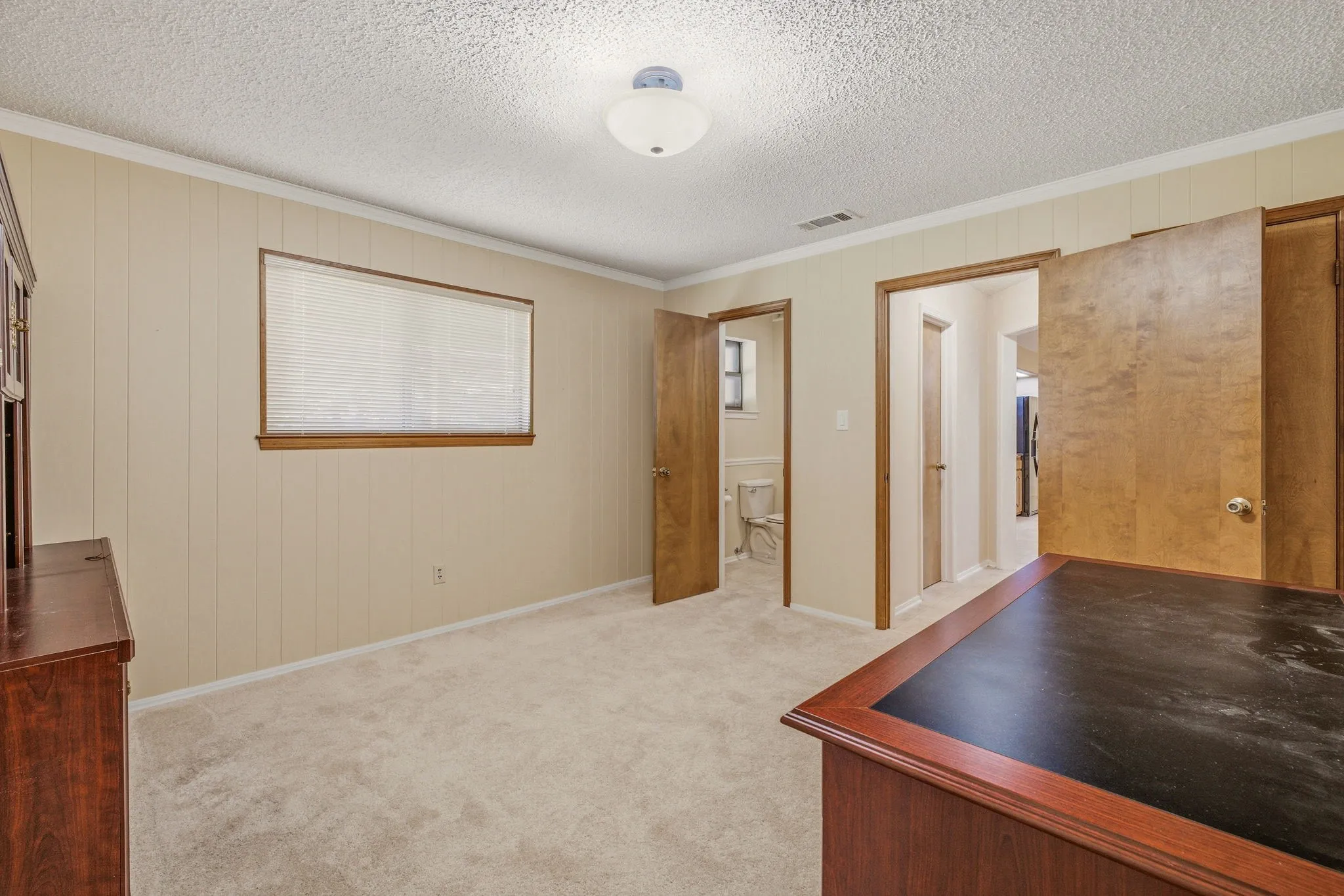 Single Family Residence For Sale in Young County , 1513 Mimosa Circle, Graham, Texas 76450, 4 Bedroom, 3 Bathroom, 1 Garage spaces, 2,647 Sqft, built in 1980, mls#21327195, Real Estate Agent in Graham, Homes For Sale in Young county, Homes For Sale in Graham, Realtor in Graham Texas, Real Estate Brokerage Independent Realty Texas, Luminita Cordes Realtor