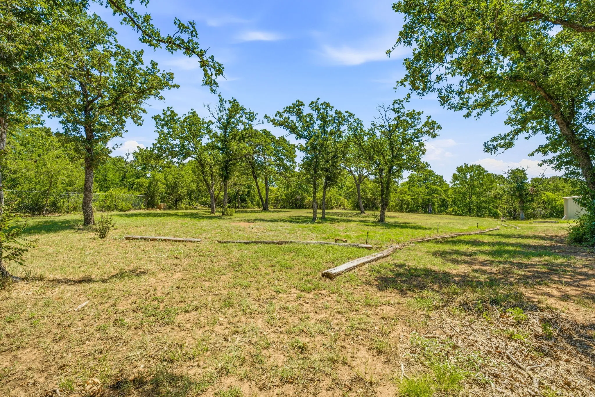 Single Family Residence For Sale in Young County , 1513 Mimosa Circle, Graham, Texas 76450, 4 Bedroom, 3 Bathroom, 1 Garage spaces, 2,647 Sqft, built in 1980, mls#21327195, Real Estate Agent in Graham, Homes For Sale in Young county, Homes For Sale in Graham, Realtor in Graham Texas, Real Estate Brokerage Independent Realty Texas, Luminita Cordes Realtor