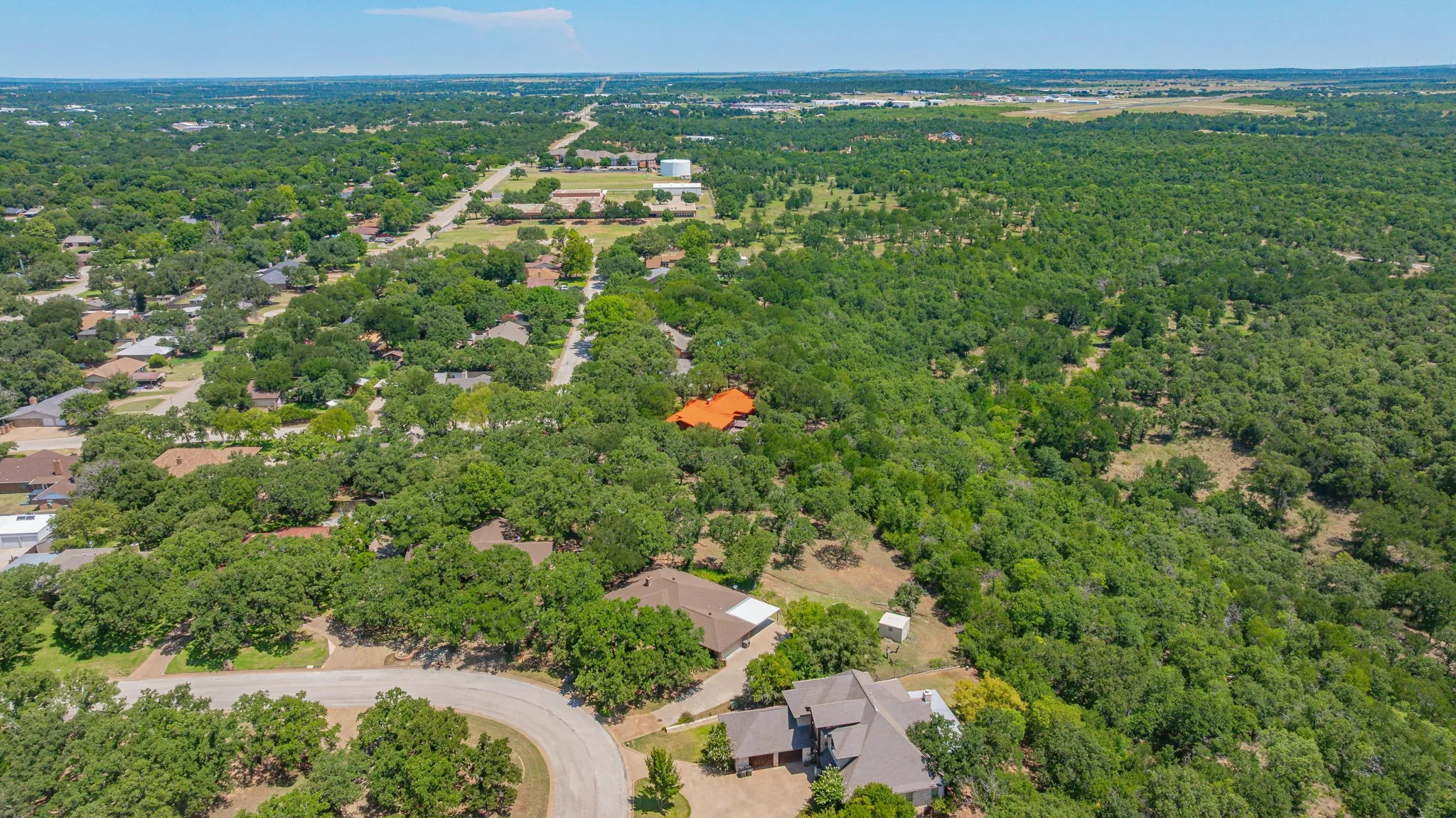 Single Family Residence For Sale in Young County , 1513 Mimosa Circle, Graham, Texas 76450, 4 Bedroom, 3 Bathroom, 1 Garage spaces, 2,647 Sqft, built in 1980, mls#21327195, Real Estate Agent in Graham, Homes For Sale in Young county, Homes For Sale in Graham, Realtor in Graham Texas, Real Estate Brokerage Independent Realty Texas, Luminita Cordes Realtor