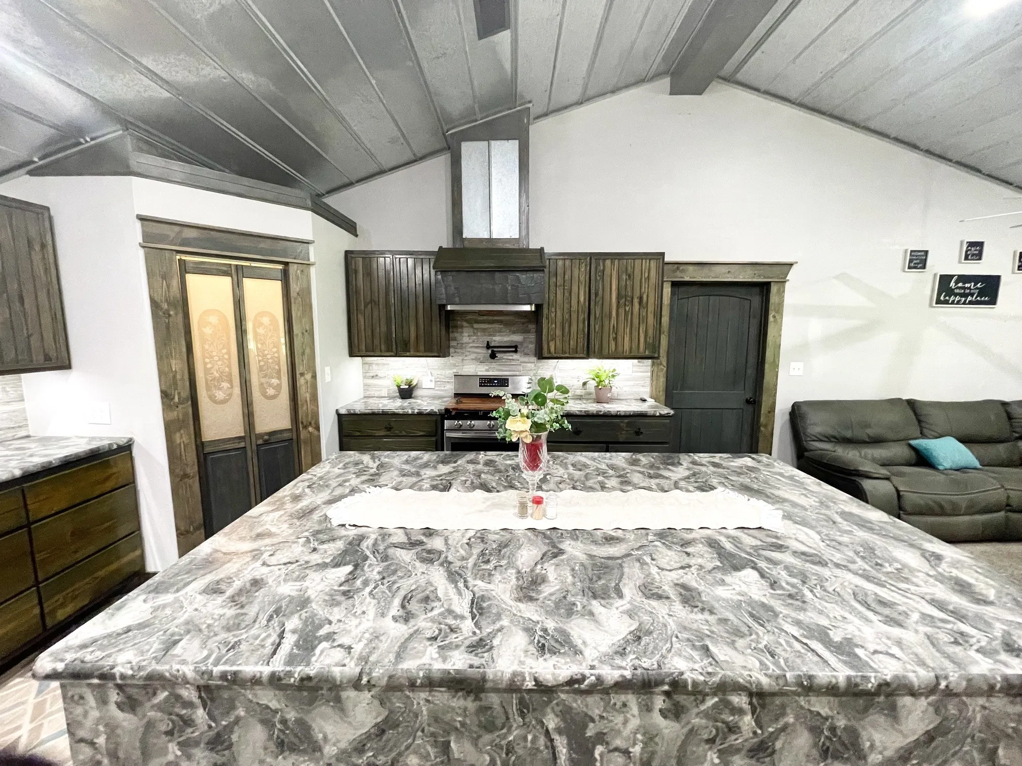 Single Family Residence For Sale in Wood County , 940 County Road 1858, Yantis, Texas 75497, 4 Bedrooms, 2 Bathrooms, Garage spaces, 1,800 Sqft, built in 2023, Price $385,000, mls#21334981, Real Estate Agent in Yantis, Homes For Sale in Wood county, Homes For Sale in Yantis, Realtor in Yantis Texas, Real Estate Brokerage Independent Realty Texas, Luminita Cordes Realtor