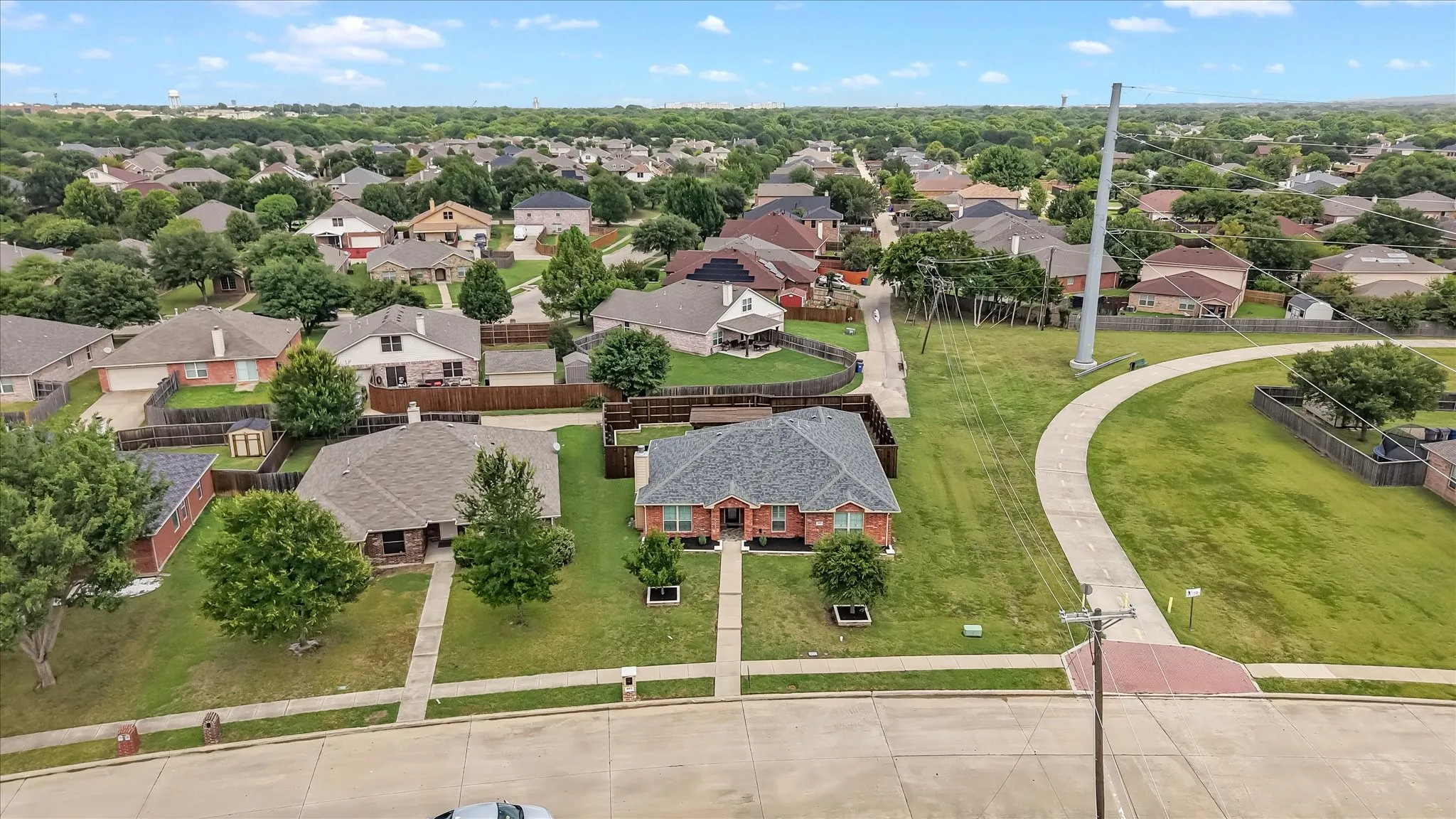 Single Family Residence For Sale in Dallas County , 602 Hearthstone Drive, Lancaster, Texas 75146, 4 Bedrooms, 2 Bathrooms, 2 Garage spaces, 1,877 Sqft, built in 2016, Price $349,900, mls#21332351, Real Estate Agent in Lancaster, Homes For Sale in Dallas county, Homes For Sale in Lancaster, Realtor in Lancaster Texas, Real Estate Brokerage Independent Realty Texas, Luminita Cordes Realtor