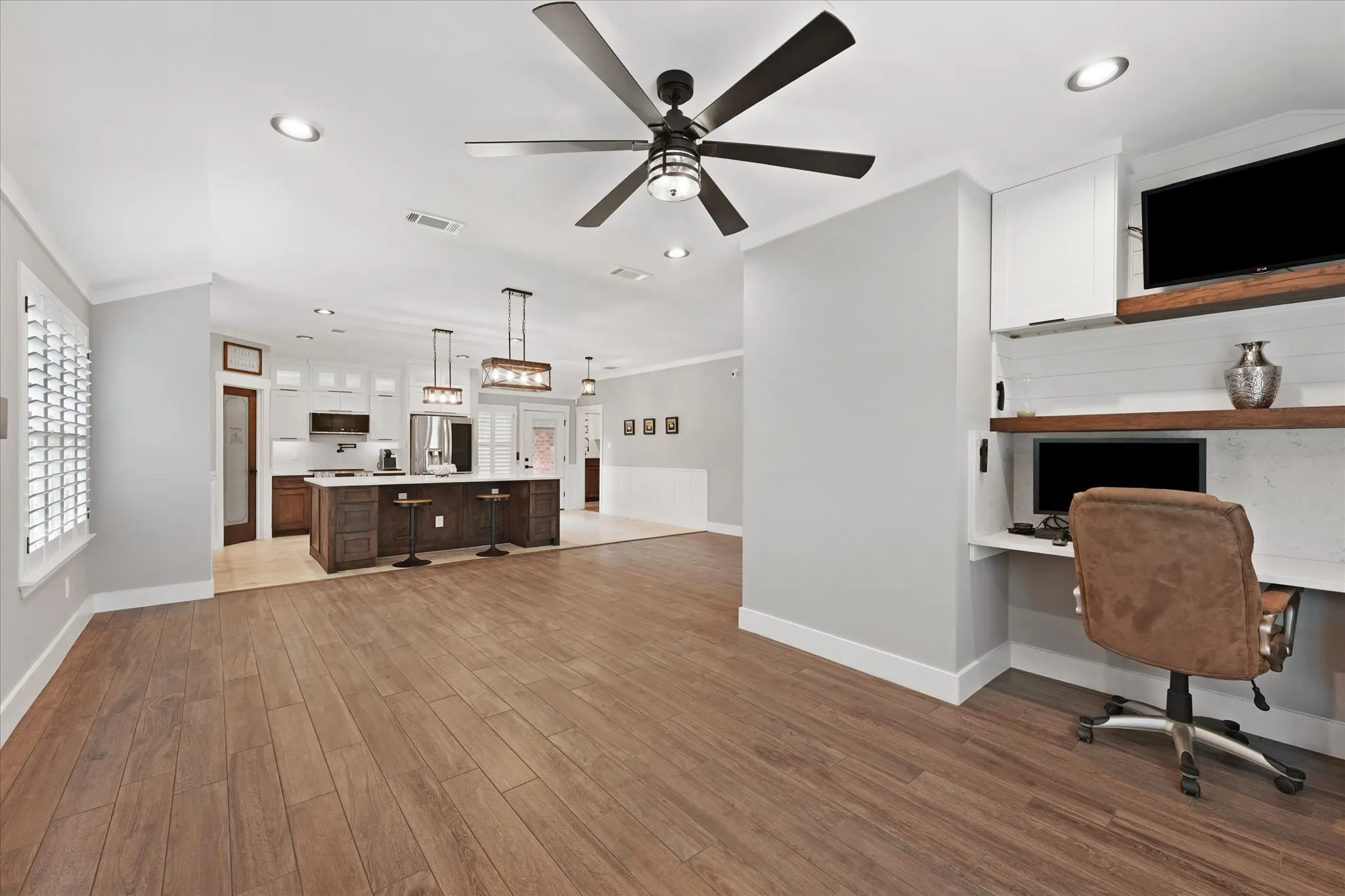 Single Family Residence For Sale in Dallas County , 602 Hearthstone Drive, Lancaster, Texas 75146, 4 Bedrooms, 2 Bathrooms, 2 Garage spaces, 1,877 Sqft, built in 2016, Price $349,900, mls#21332351, Real Estate Agent in Lancaster, Homes For Sale in Dallas county, Homes For Sale in Lancaster, Realtor in Lancaster Texas, Real Estate Brokerage Independent Realty Texas, Luminita Cordes Realtor