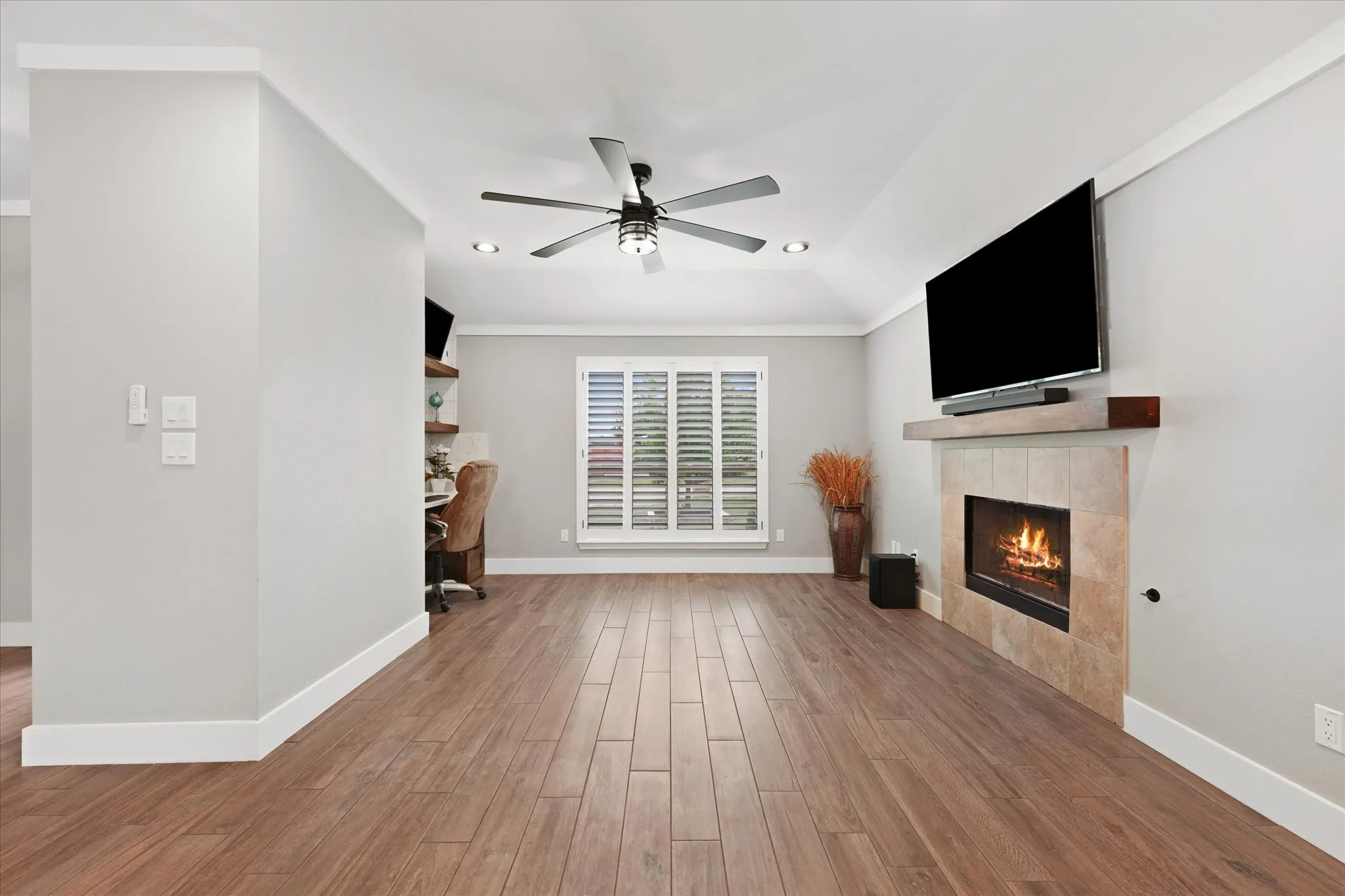 Single Family Residence For Sale in Dallas County , 602 Hearthstone Drive, Lancaster, Texas 75146, 4 Bedrooms, 2 Bathrooms, 2 Garage spaces, 1,877 Sqft, built in 2016, Price $349,900, mls#21332351, Real Estate Agent in Lancaster, Homes For Sale in Dallas county, Homes For Sale in Lancaster, Realtor in Lancaster Texas, Real Estate Brokerage Independent Realty Texas, Luminita Cordes Realtor