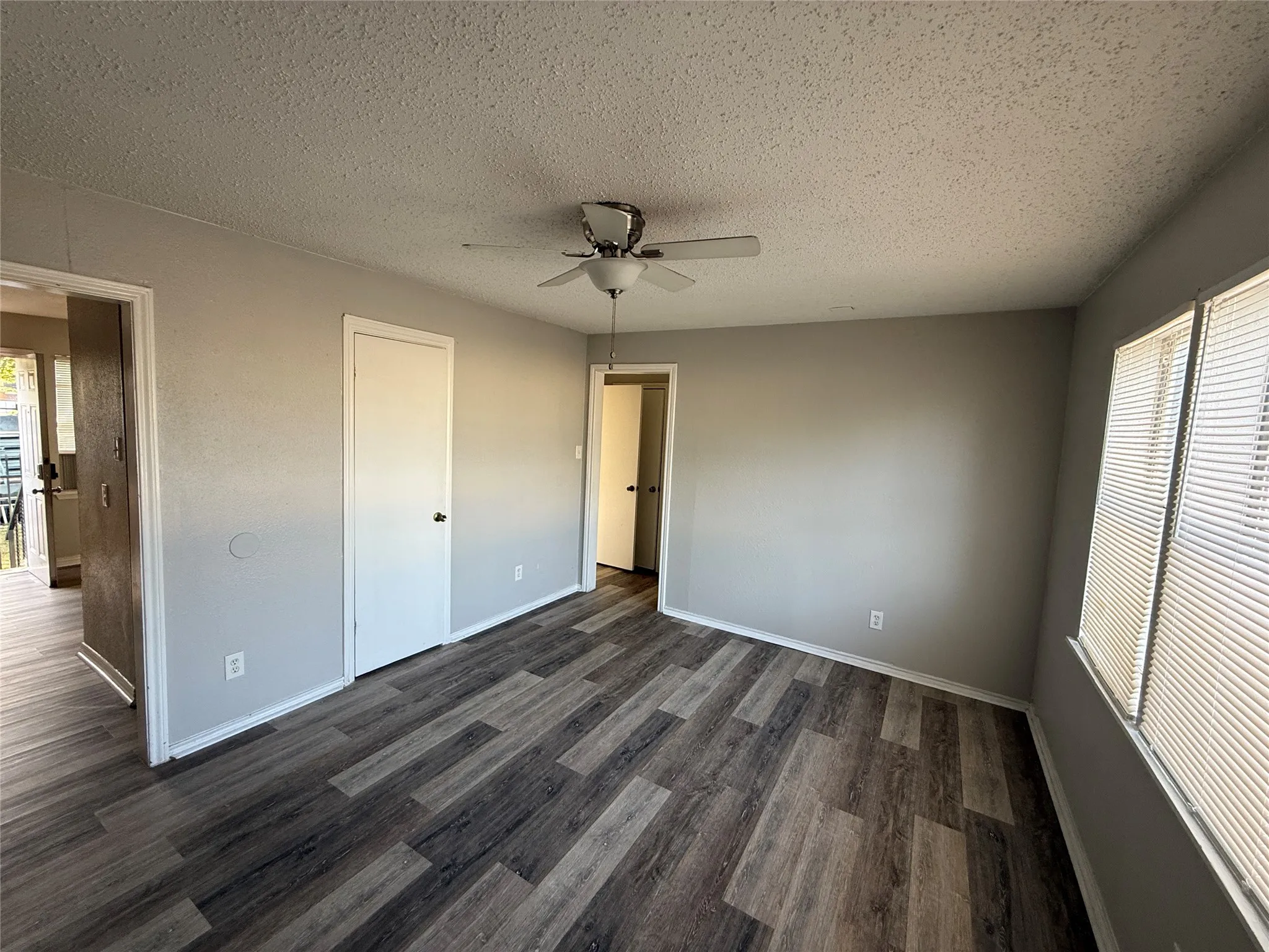 Apartment For Rent in Dallas County , 4520 Columbia Avenue 2, Dallas, Texas 75226, 1 Bedroom, 1 Bathroom, Garage spaces, 700 Sqft, built in 1963, mls#21335020, Real Estate Agent in Dallas, Homes For Rent in Dallas county, Homes For Rent in Dallas, Realtor in Dallas Texas, Real Estate Brokerage Independent Realty Texas, Luminita Cordes Realtor