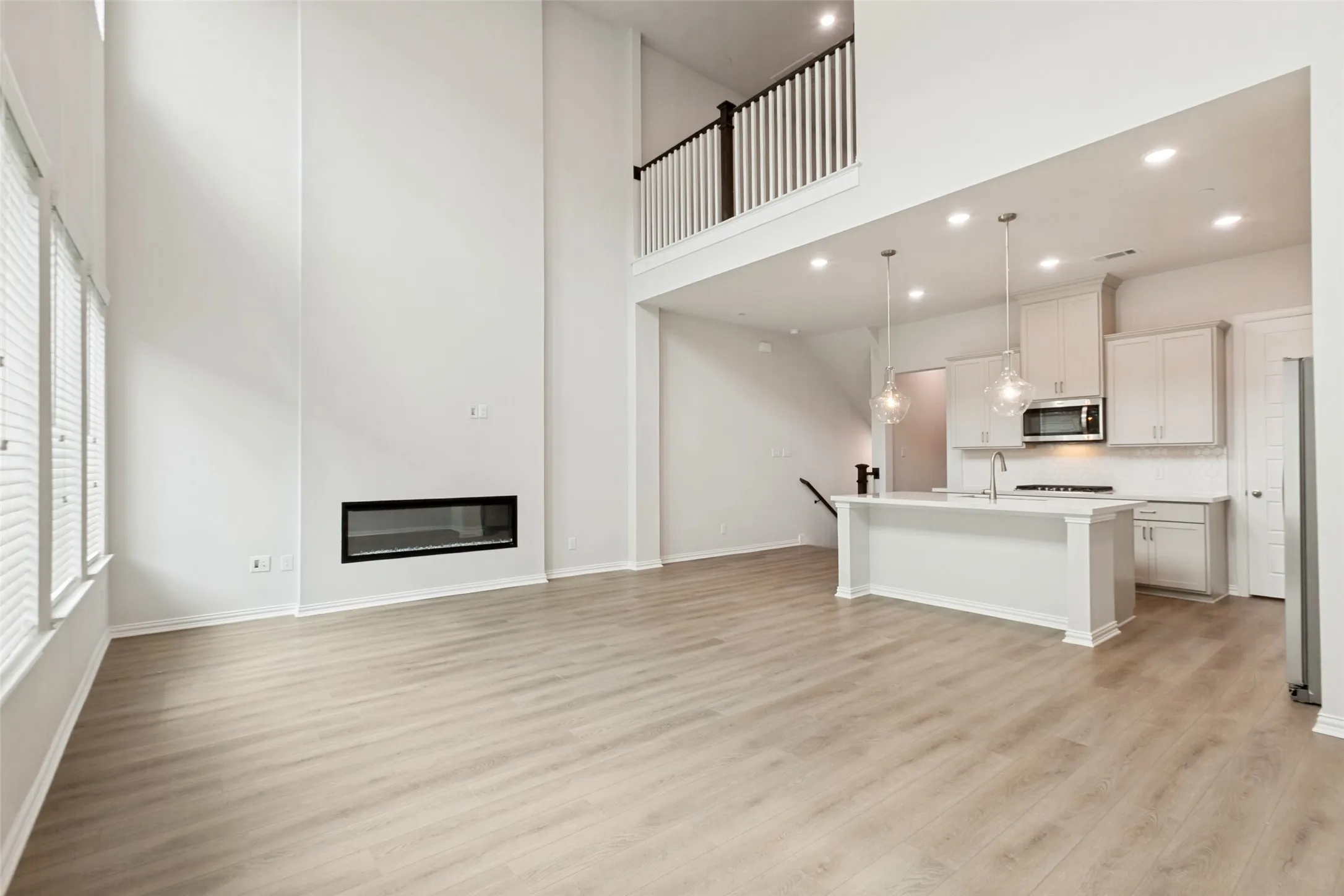 Townhouse For Rent in Collin County , 4157 Humboldt Street, Frisco, Texas 75034, 3 Bedroom, 3 Bathroom, 2 Garage spaces, 2,323 Sqft, built in 2024, mls#21334860, Real Estate Agent in Frisco, Homes For Rent in Collin county, Homes For Rent in Frisco, Realtor in Frisco Texas, Real Estate Brokerage Independent Realty Texas, Luminita Cordes Realtor