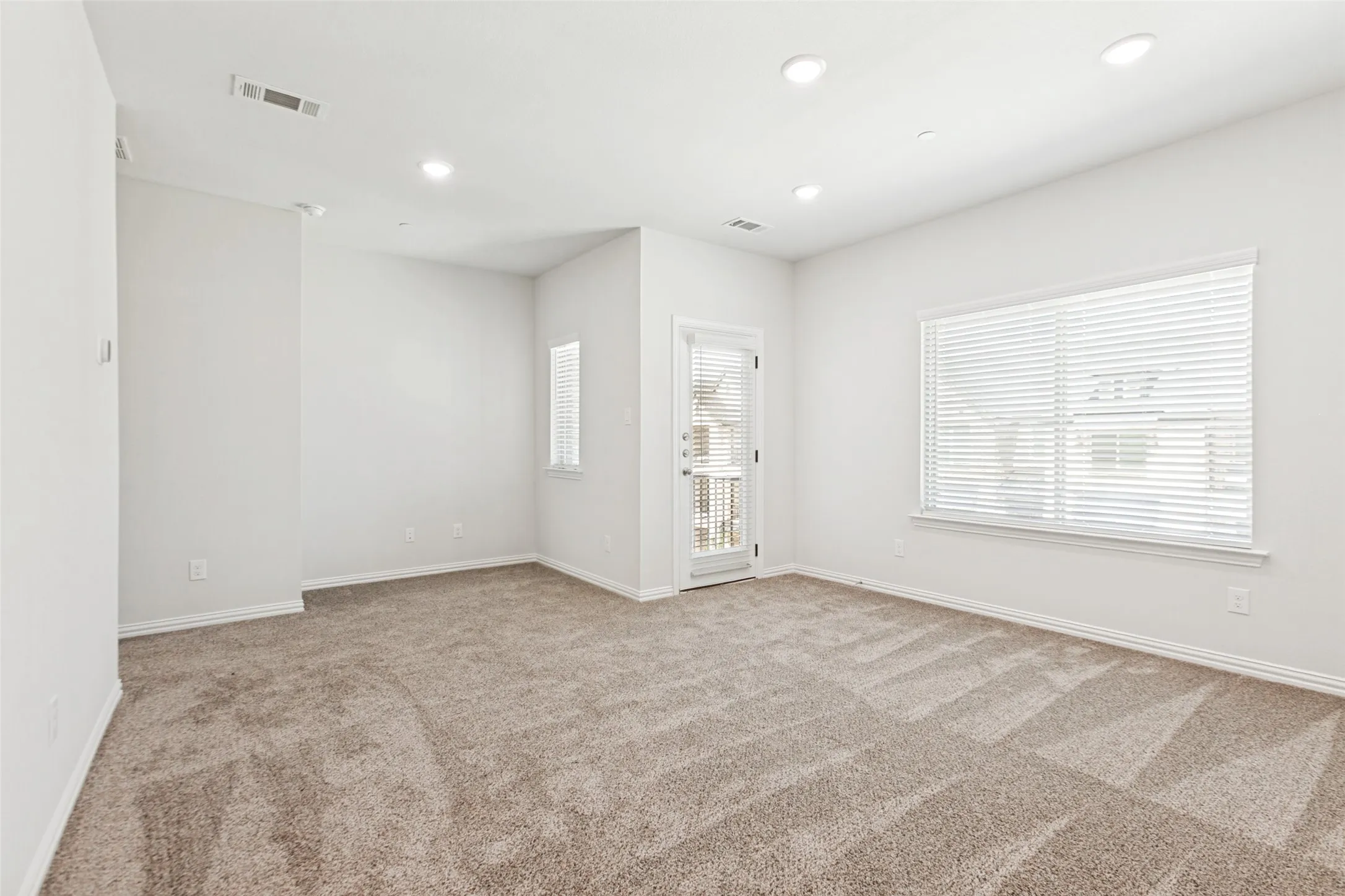 Townhouse For Rent in Collin County , 4157 Humboldt Street, Frisco, Texas 75034, 3 Bedroom, 3 Bathroom, 2 Garage spaces, 2,323 Sqft, built in 2024, mls#21334860, Real Estate Agent in Frisco, Homes For Rent in Collin county, Homes For Rent in Frisco, Realtor in Frisco Texas, Real Estate Brokerage Independent Realty Texas, Luminita Cordes Realtor