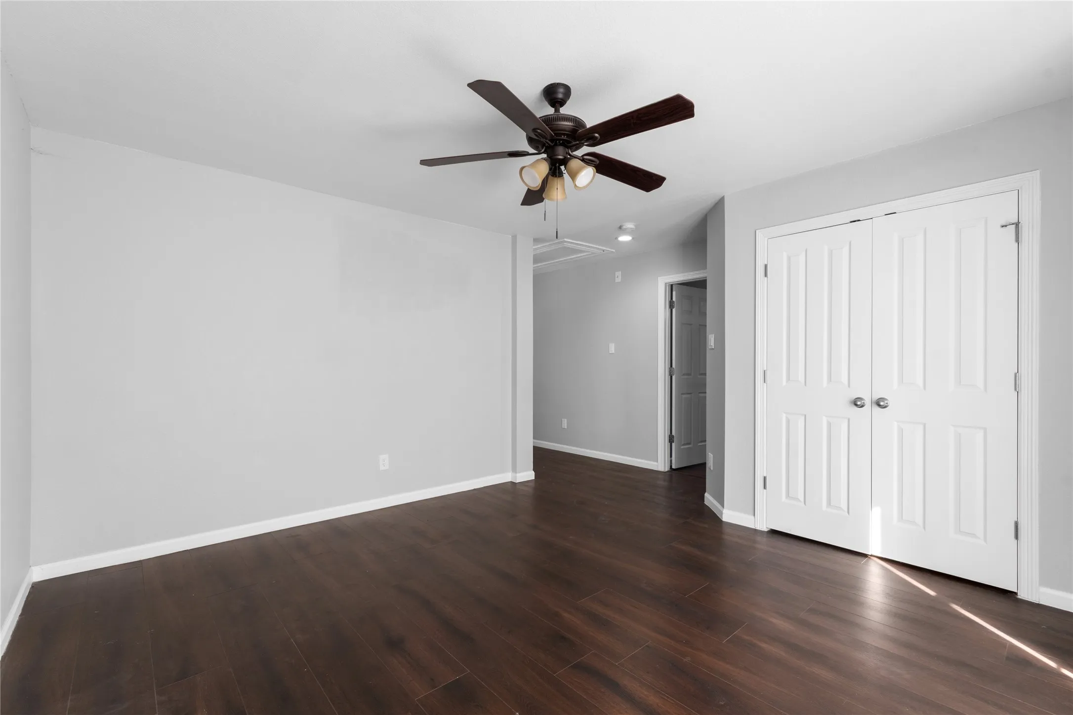Single Family Residence For Sale in Rockwall County , 225 Freedom Court, Rockwall, Texas 75032, 4 Bedrooms, 3 Bathrooms, 2 Garage spaces, 2,528 Sqft, built in 1997, Price $535,000, mls#21335021, Real Estate Agent in Rockwall, Homes For Sale in Rockwall county, Homes For Sale in Rockwall, Realtor in Rockwall Texas, Real Estate Brokerage Independent Realty Texas, Luminita Cordes Realtor
