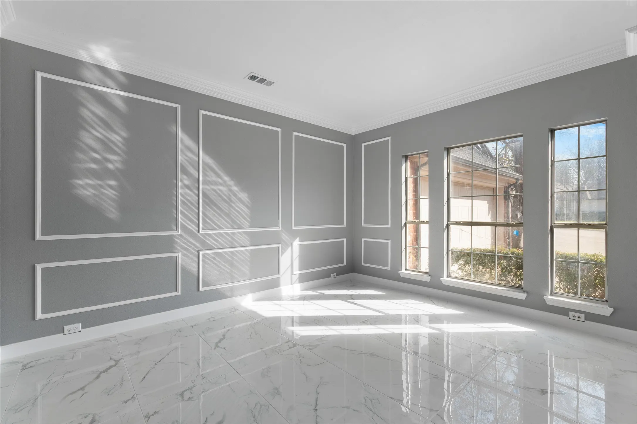 Single Family Residence For Sale in Rockwall County , 225 Freedom Court, Rockwall, Texas 75032, 4 Bedrooms, 3 Bathrooms, 2 Garage spaces, 2,528 Sqft, built in 1997, Price $535,000, mls#21335021, Real Estate Agent in Rockwall, Homes For Sale in Rockwall county, Homes For Sale in Rockwall, Realtor in Rockwall Texas, Real Estate Brokerage Independent Realty Texas, Luminita Cordes Realtor